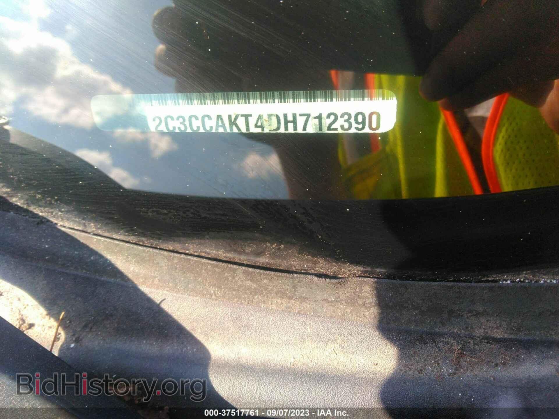 2013 CHRYSLER 300C - VIN: 2C3CCAKT4DH712390 - Фото 9
