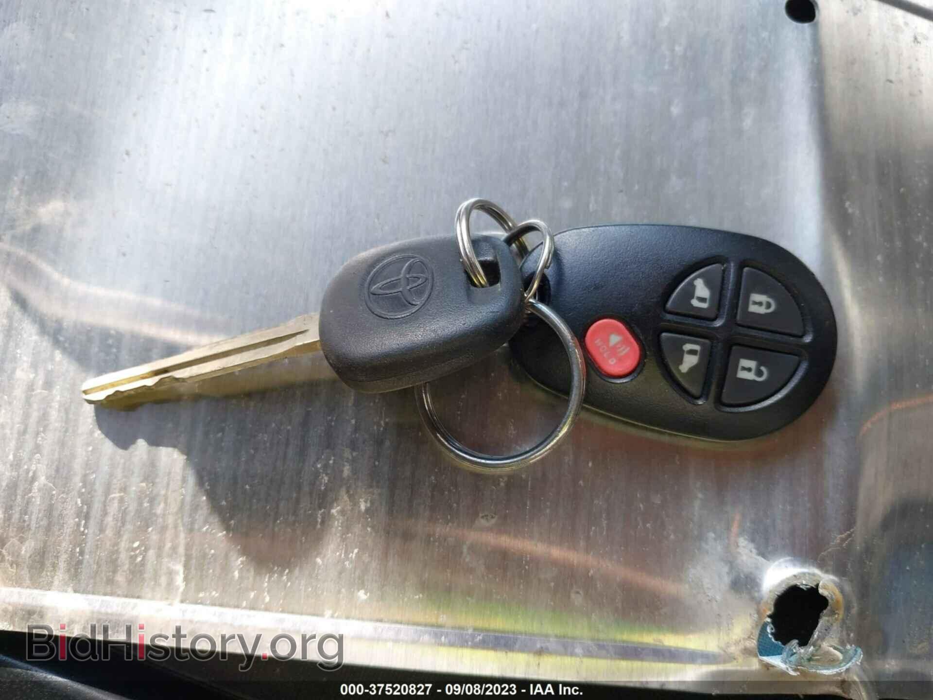 2011 TOYOTA SIENNA - VIN: 5TDJK3DC2BS019864 - Фото 11