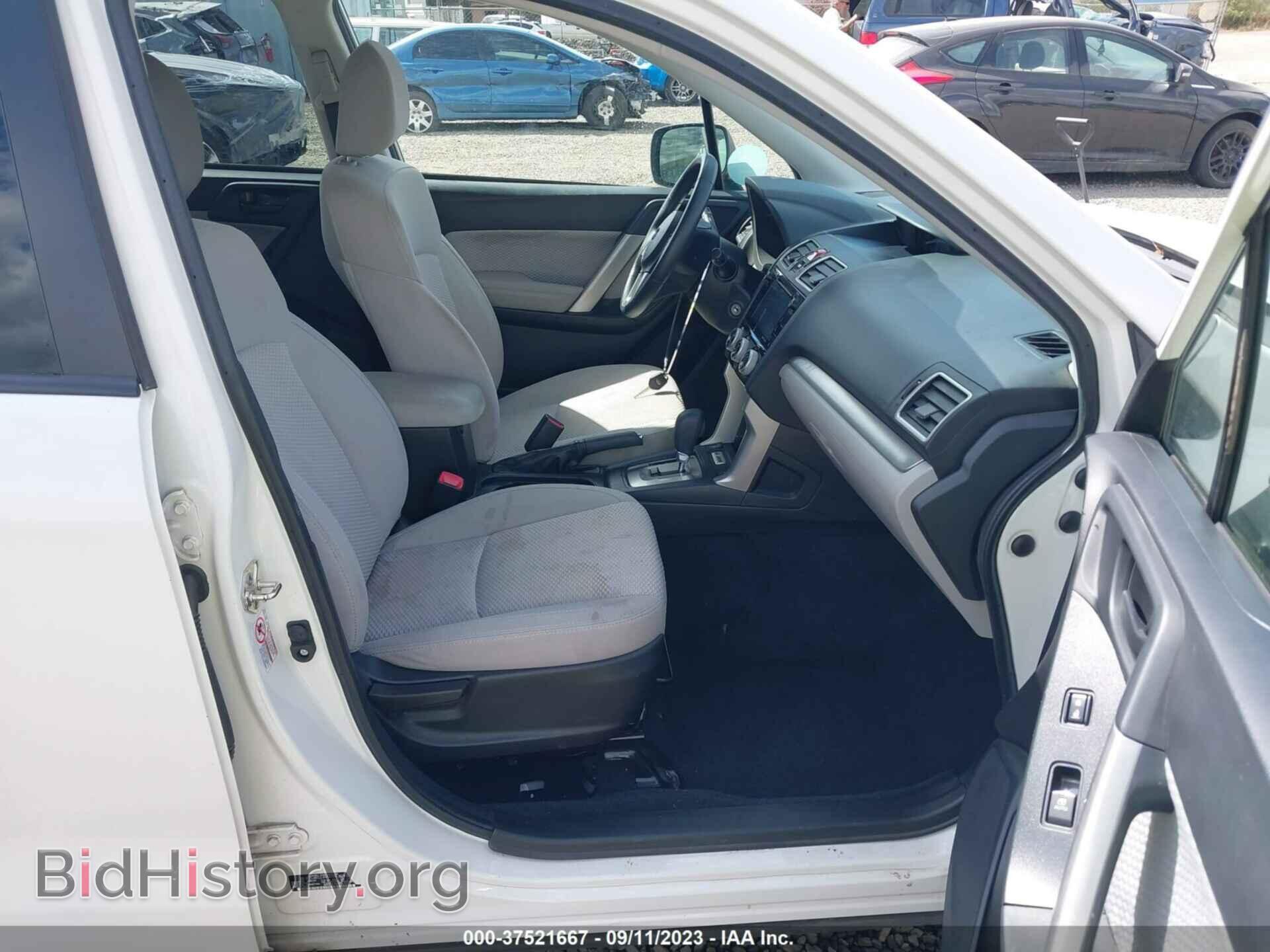 2018 SUBARU FORESTER - VIN: JF2SJAEC2JH450316 - Фото 5