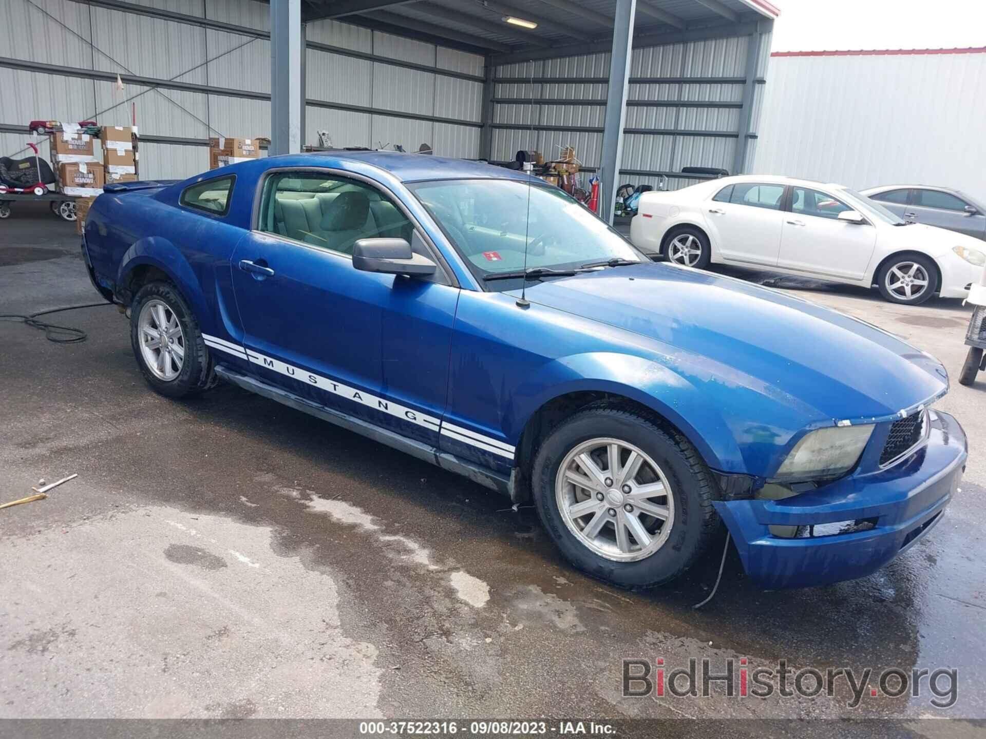 Photo 1ZVFT80N875321466 - FORD MUSTANG 2007