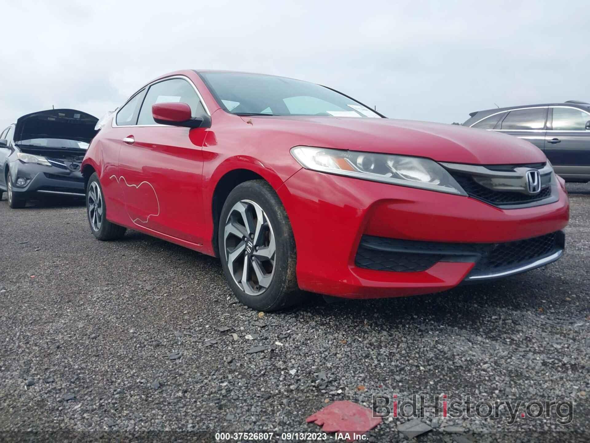 Photo 1HGCT1B38HA002524 - HONDA ACCORD COUPE 2017