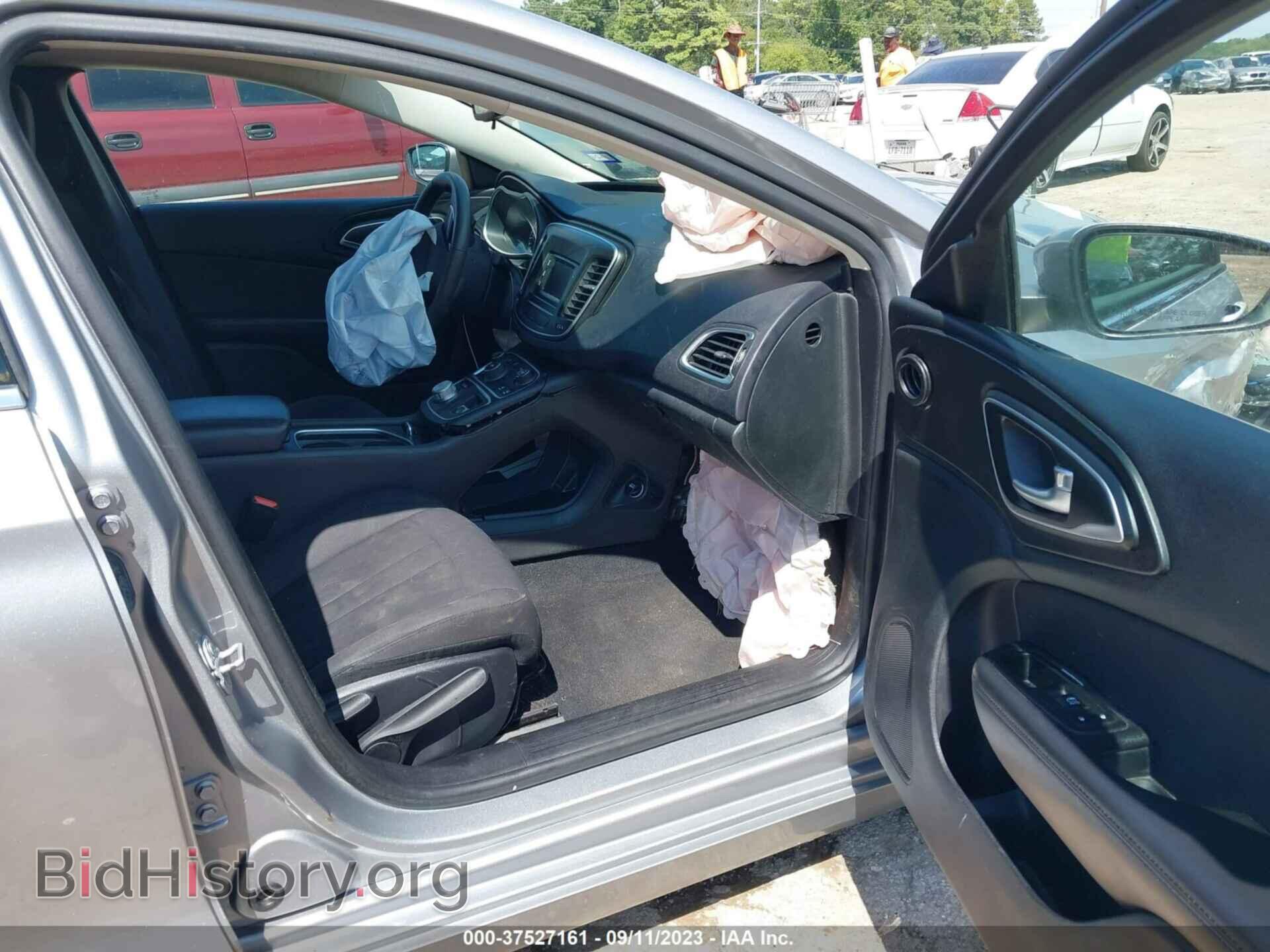 2015 CHRYSLER 200 - VIN: 1C3CCCAB7FN652636 - Фото 5