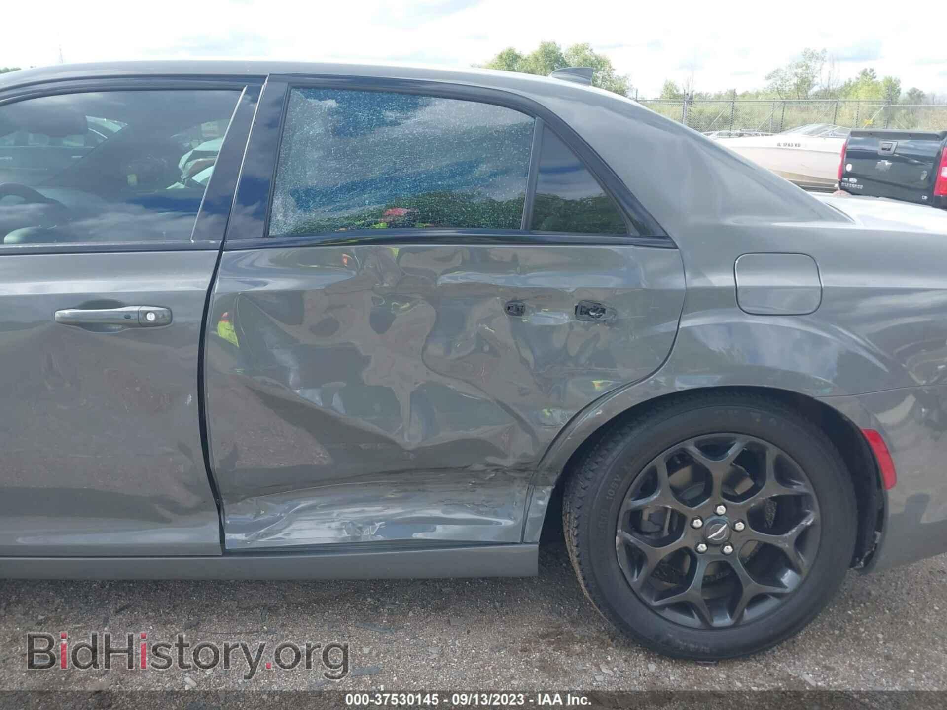 2019 CHRYSLER 300 - VIN: 2C3CCAGG6KH648524 - Фото 6