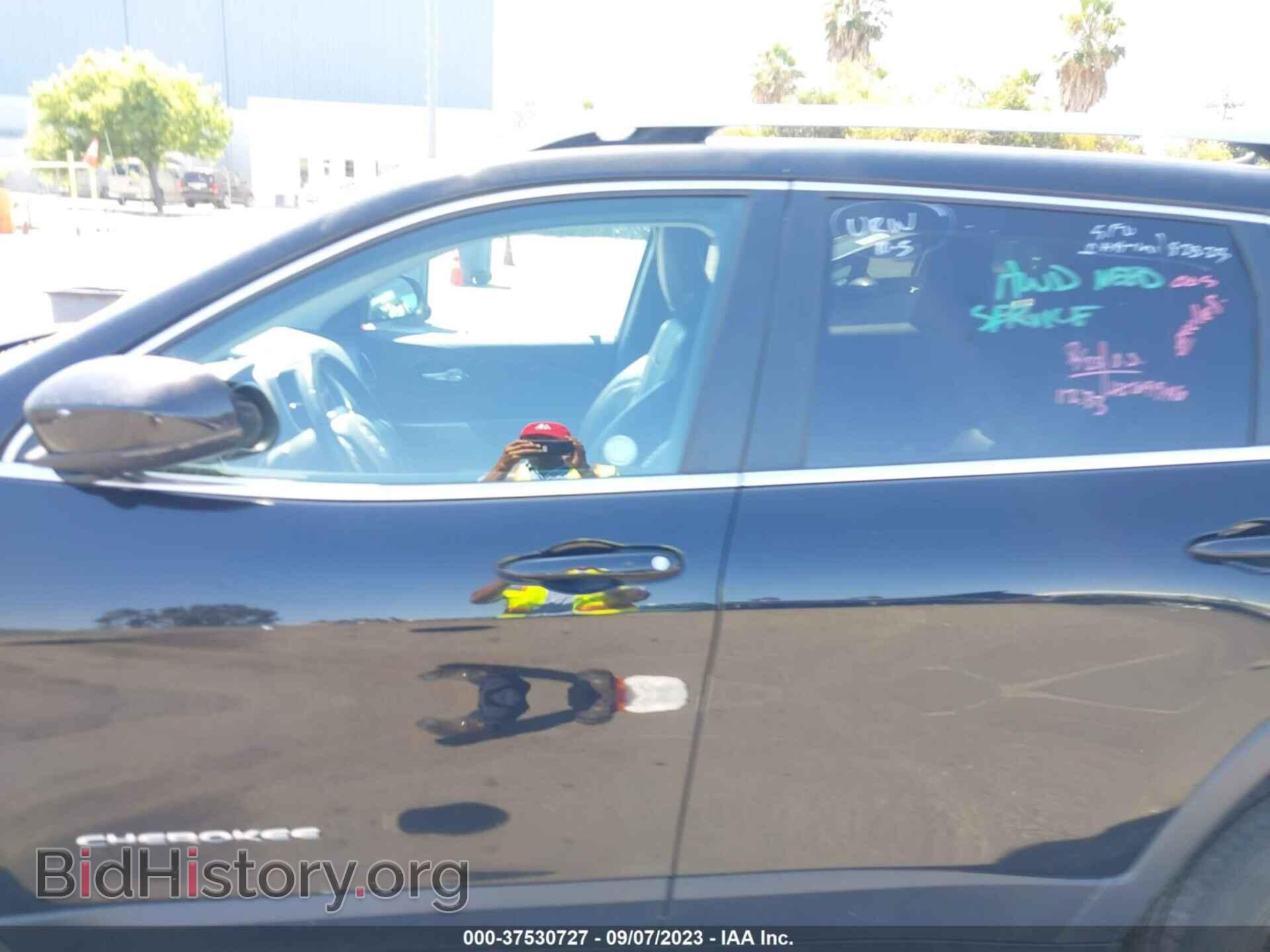 2020 JEEP CHEROKEE - VIN: 1C4PJMLX9LD641141 - Фото 14