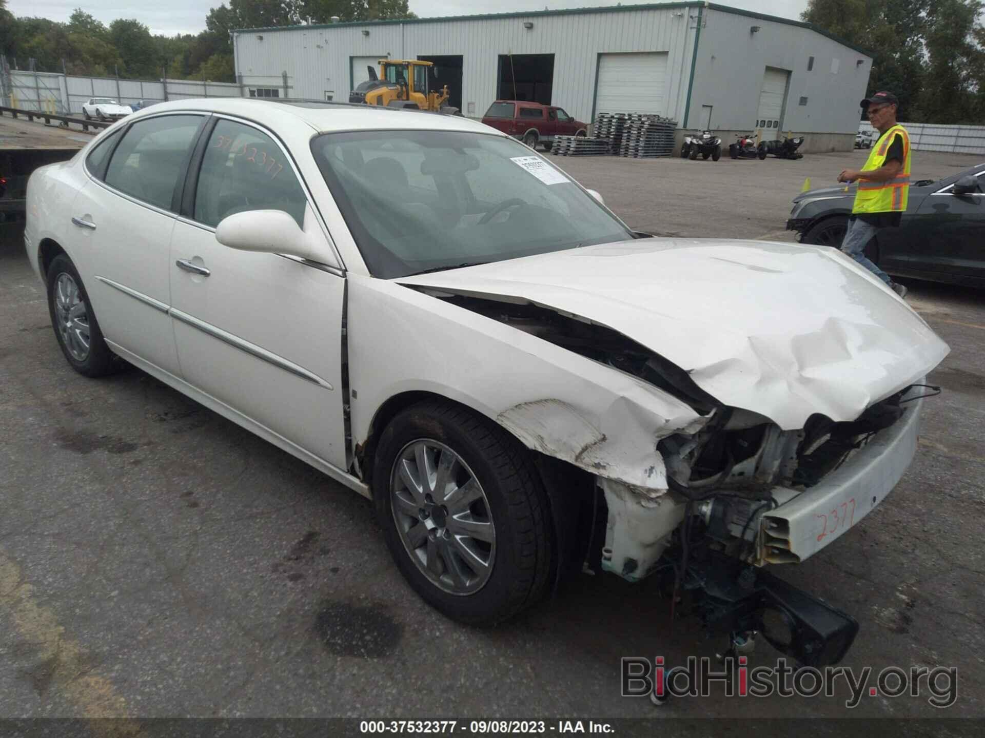 Photo 2G4WD582781173740 - BUICK LACROSSE 2008
