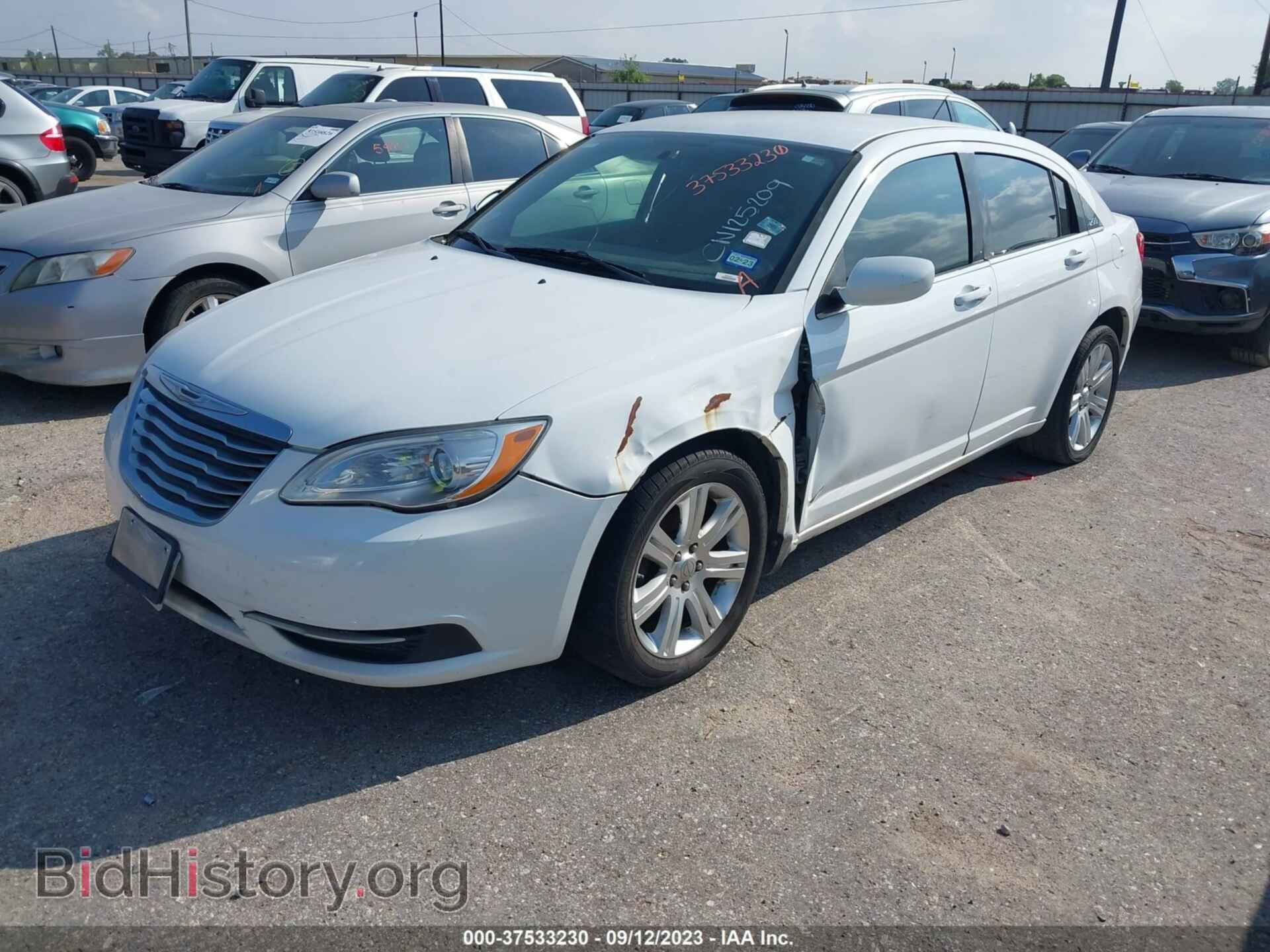 2012 CHRYSLER 200 - VIN: 1C3CCBBBXCN125209 - Photo 2