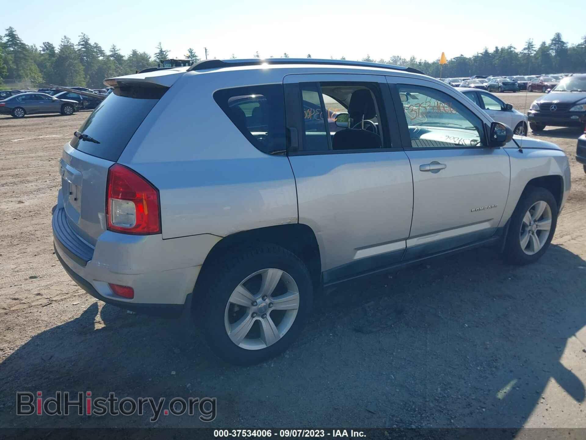2011 JEEP COMPASS - VIN: 1J4NF1FB5BD301775 - Photo 4