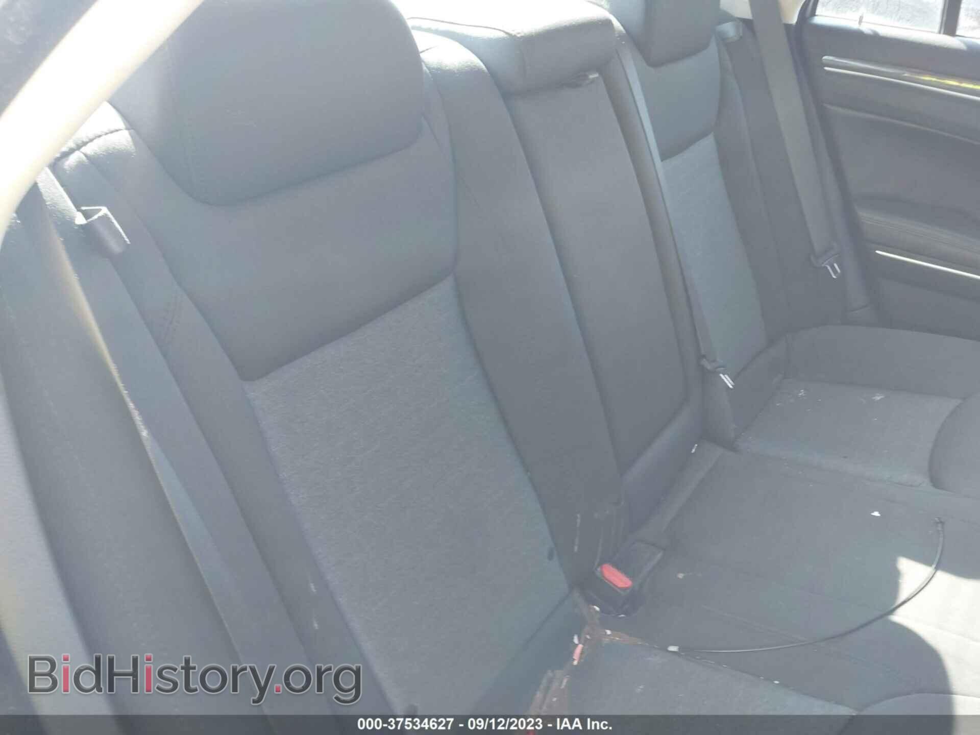 2019 CHRYSLER 300 - VIN: 2C3CCAAGXKH613557 - Фото 8