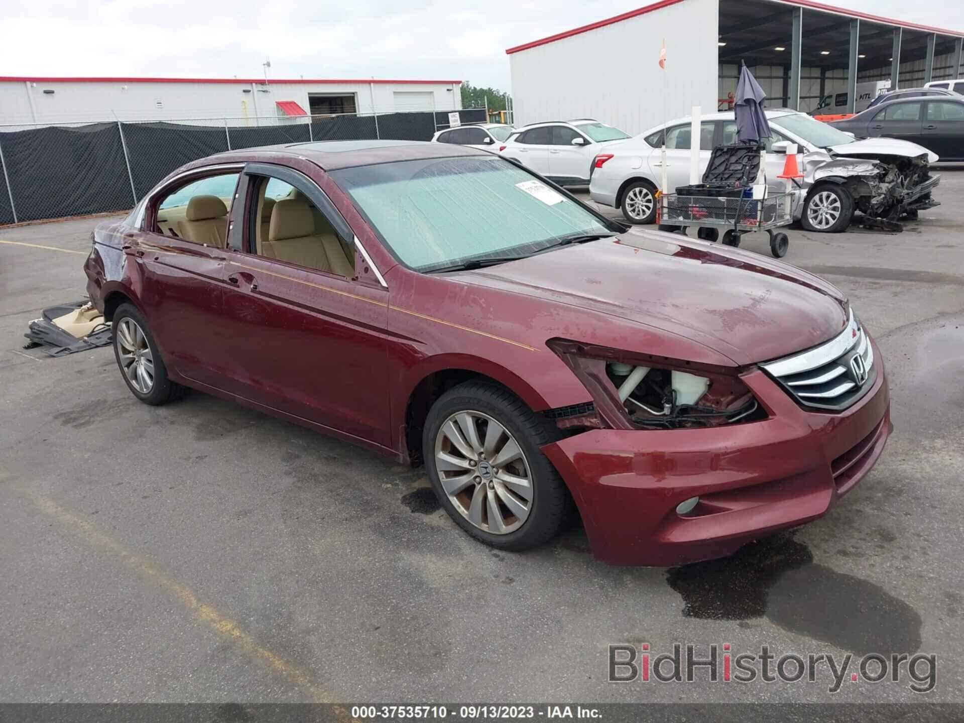 Photo 1HGCP3F86CA034581 - HONDA ACCORD SDN 2012