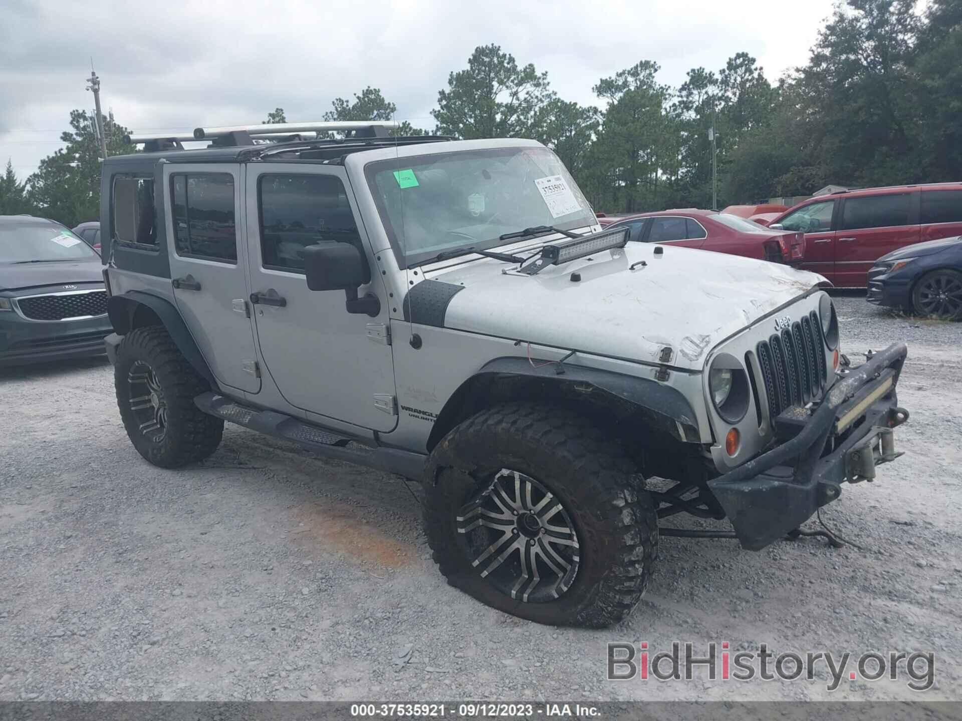 Photo 1J4BA5H10AL197004 - JEEP WRANGLER UNLIMITED 2010