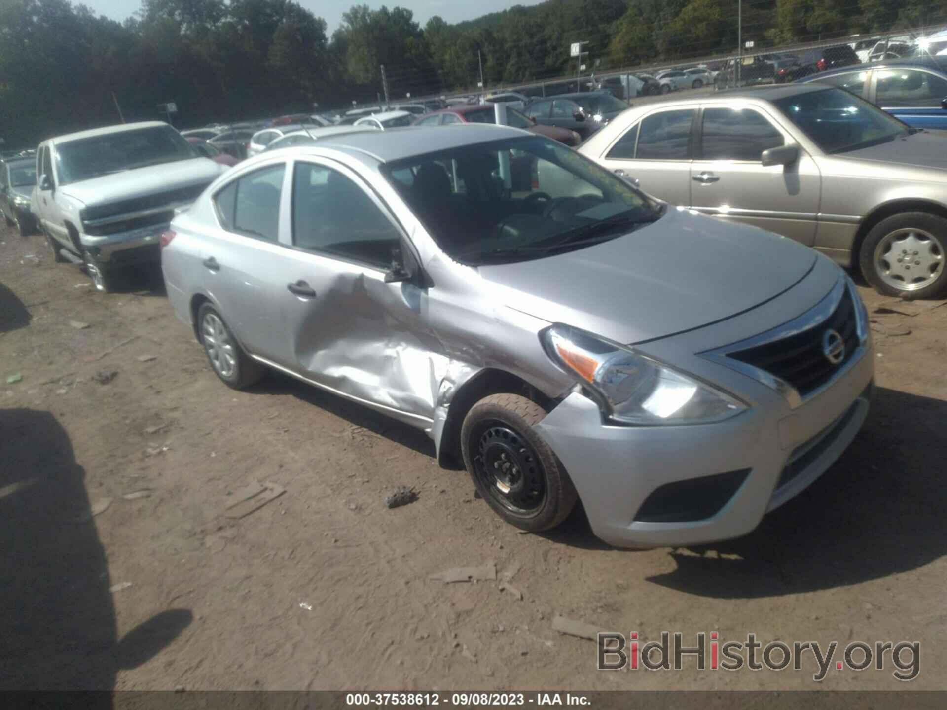 Photo 3N1CN7AP8JL842336 - NISSAN VERSA SEDAN 2018