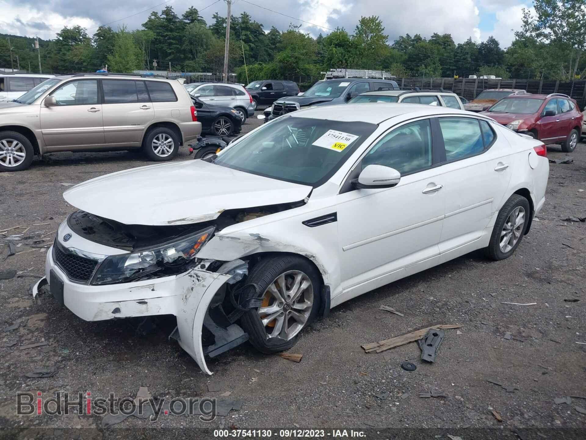 2011 KIA OPTIMA - VIN: KNAGN4A74B5076066 - Фото 2