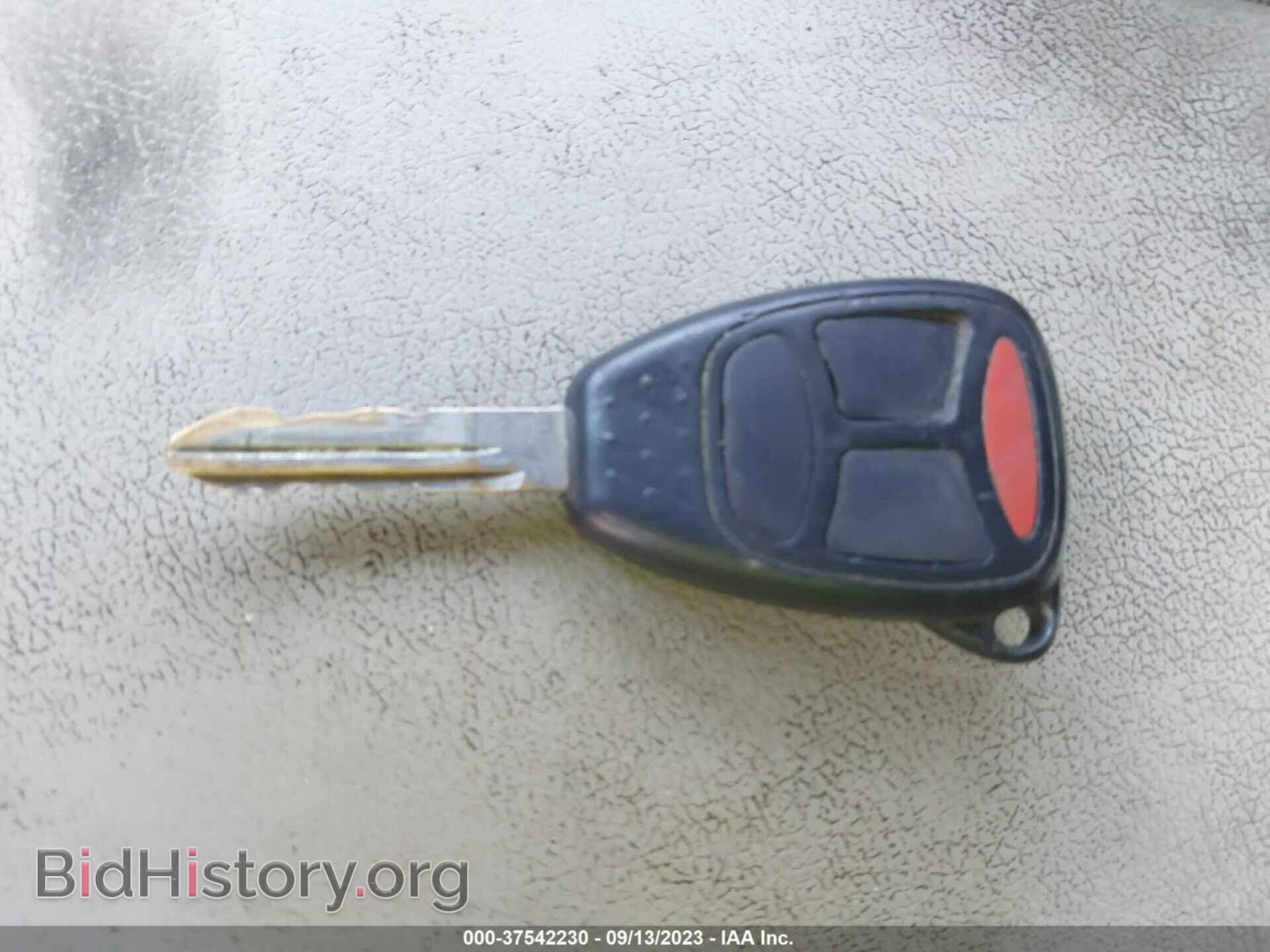 2006 CHRYSLER 300 - VIN: 2C3KA53G86H420321 - Фото 11