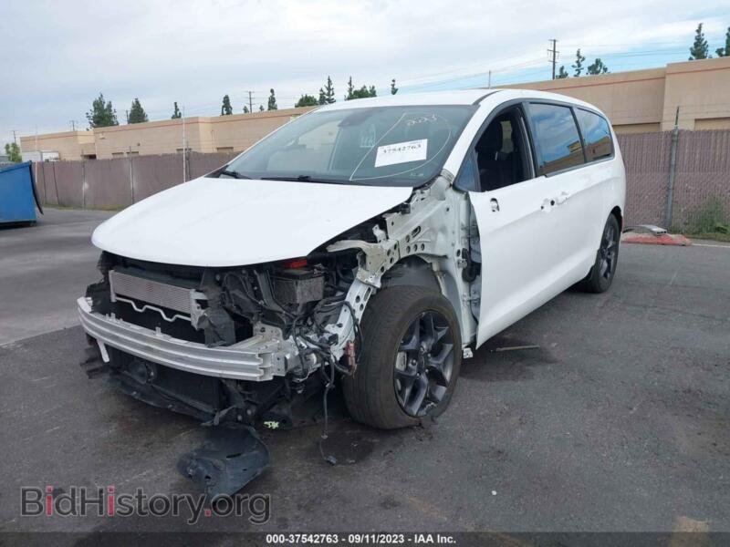 2019 Chrysler PACIFICA (VIN 2C4RC1FG1KR570199) — photo 2 of 17