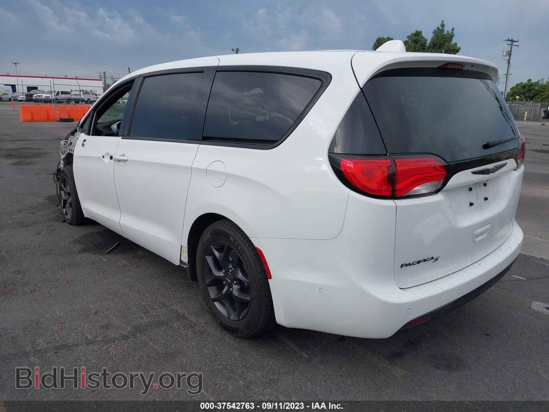 2019 CHRYSLER PACIFICA - VIN: 2C4RC1FG1KR570199 - Photo 3