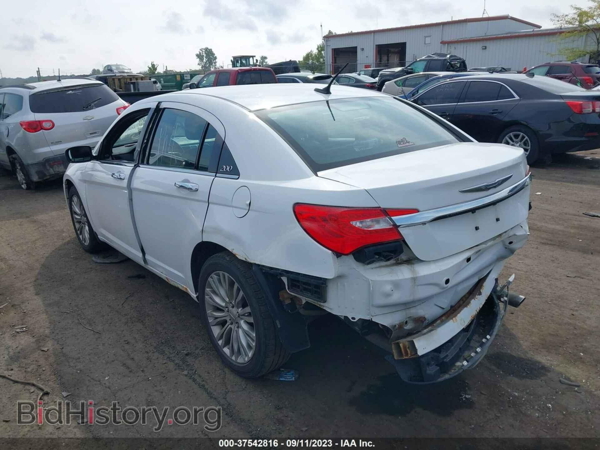 2013 CHRYSLER 200 - VIN: 1C3CCBCG3DN630018 - Фото 3