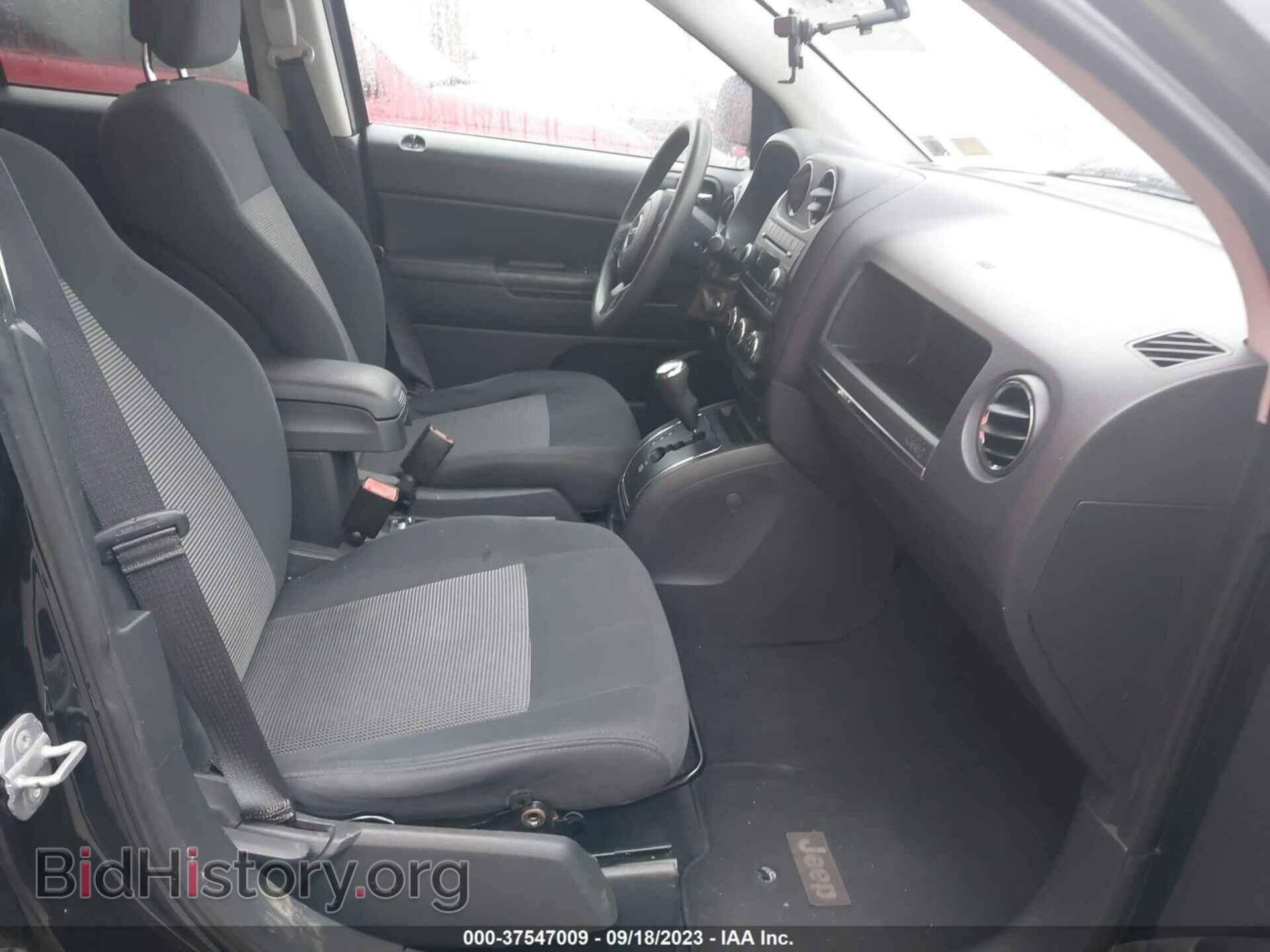 2011 JEEP COMPASS - VIN: 1J4NF1FB2BD193938 - Фото 5