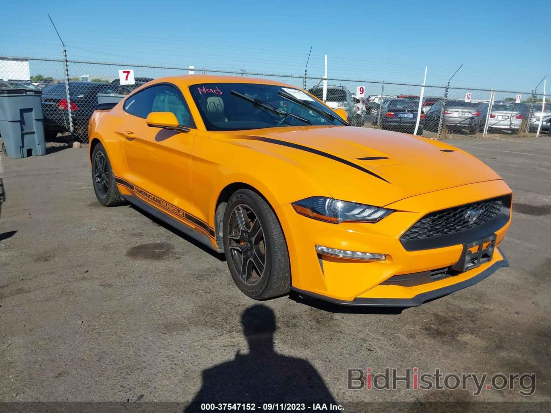 Photo 1FA6P8TH1J5166530 - FORD MUSTANG 2018