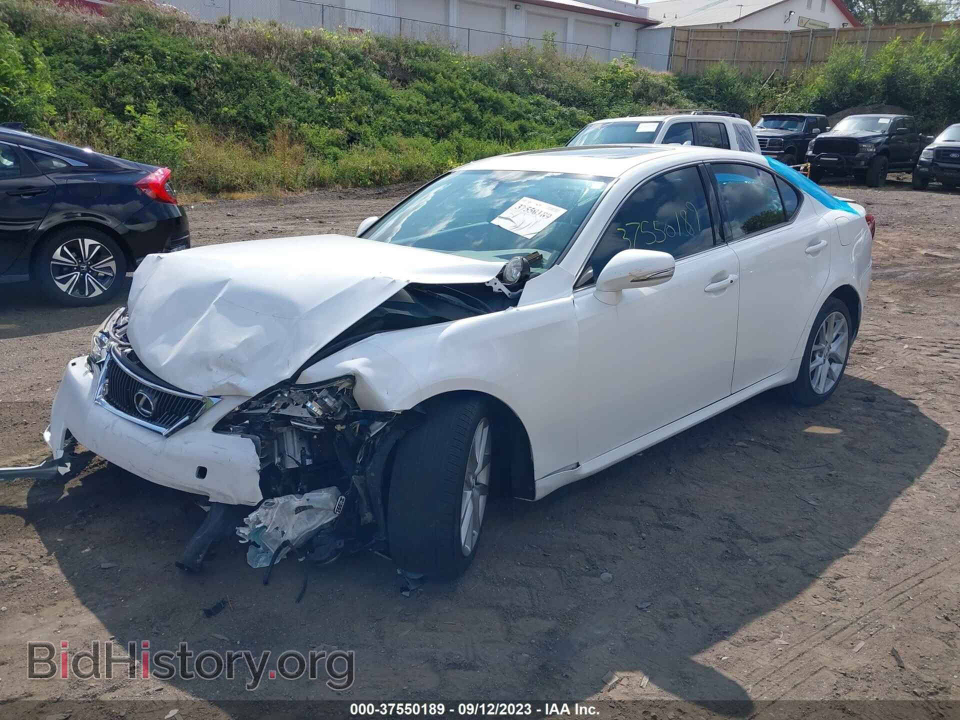 2011 LEXUS IS 350 - VIN: JTHCE5C20B5000948 - Photo 2