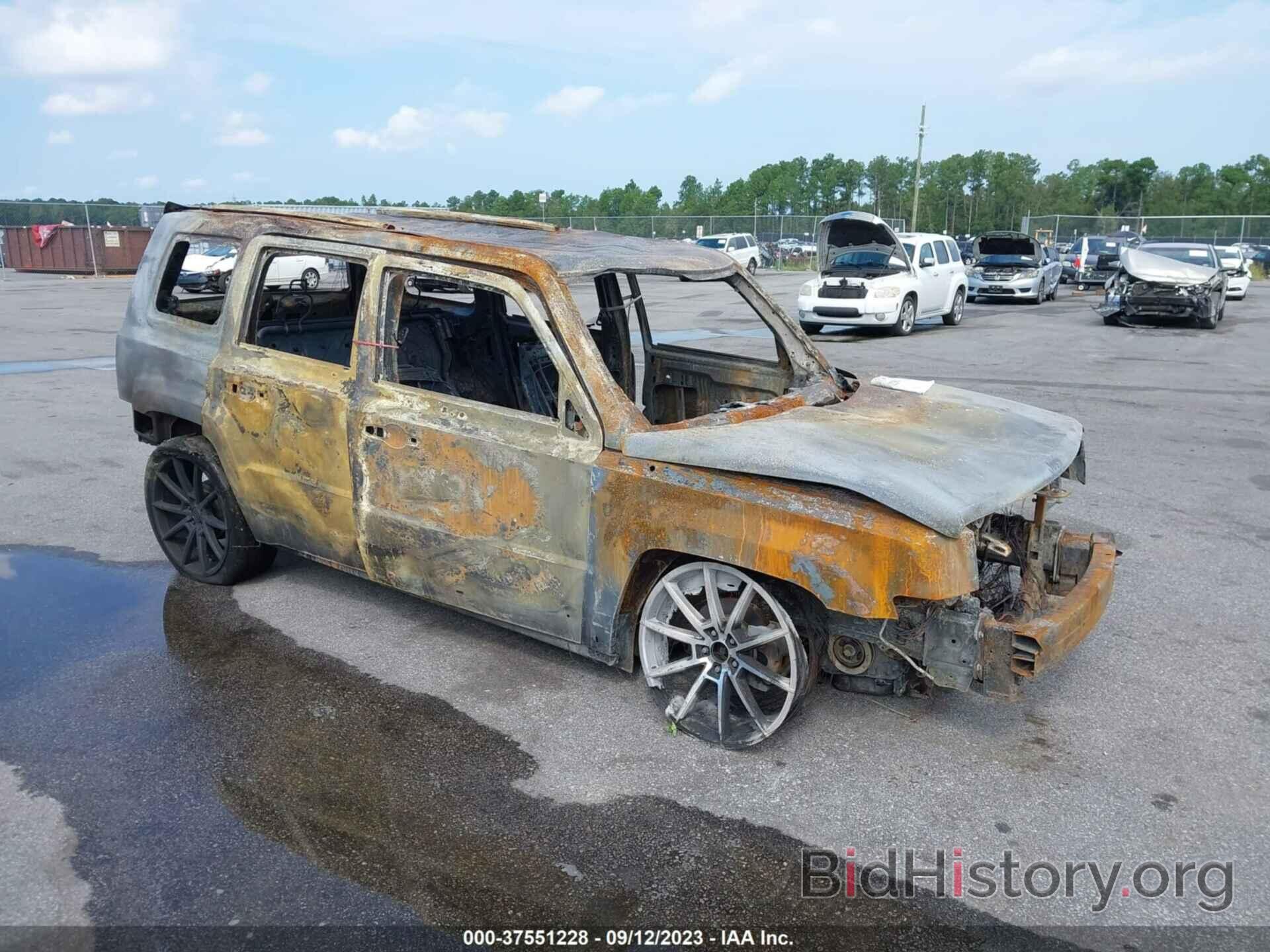 Photo 1C4NJPBB4DD190989 - JEEP PATRIOT 2013