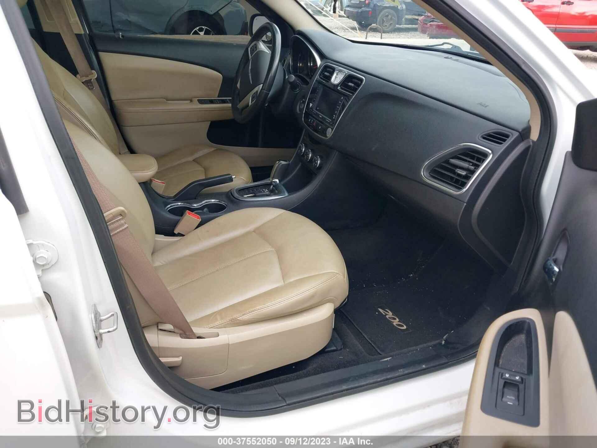 2011 CHRYSLER 200 - VIN: 1C3BC2FB8BN583254 - Photo 5