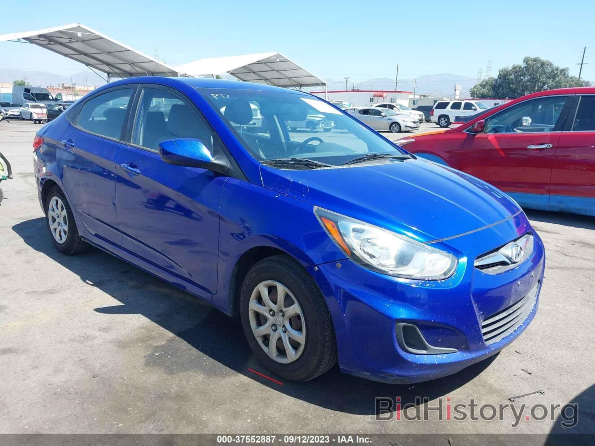 Photo KMHCT4AEXDU539211 - HYUNDAI ACCENT 2013