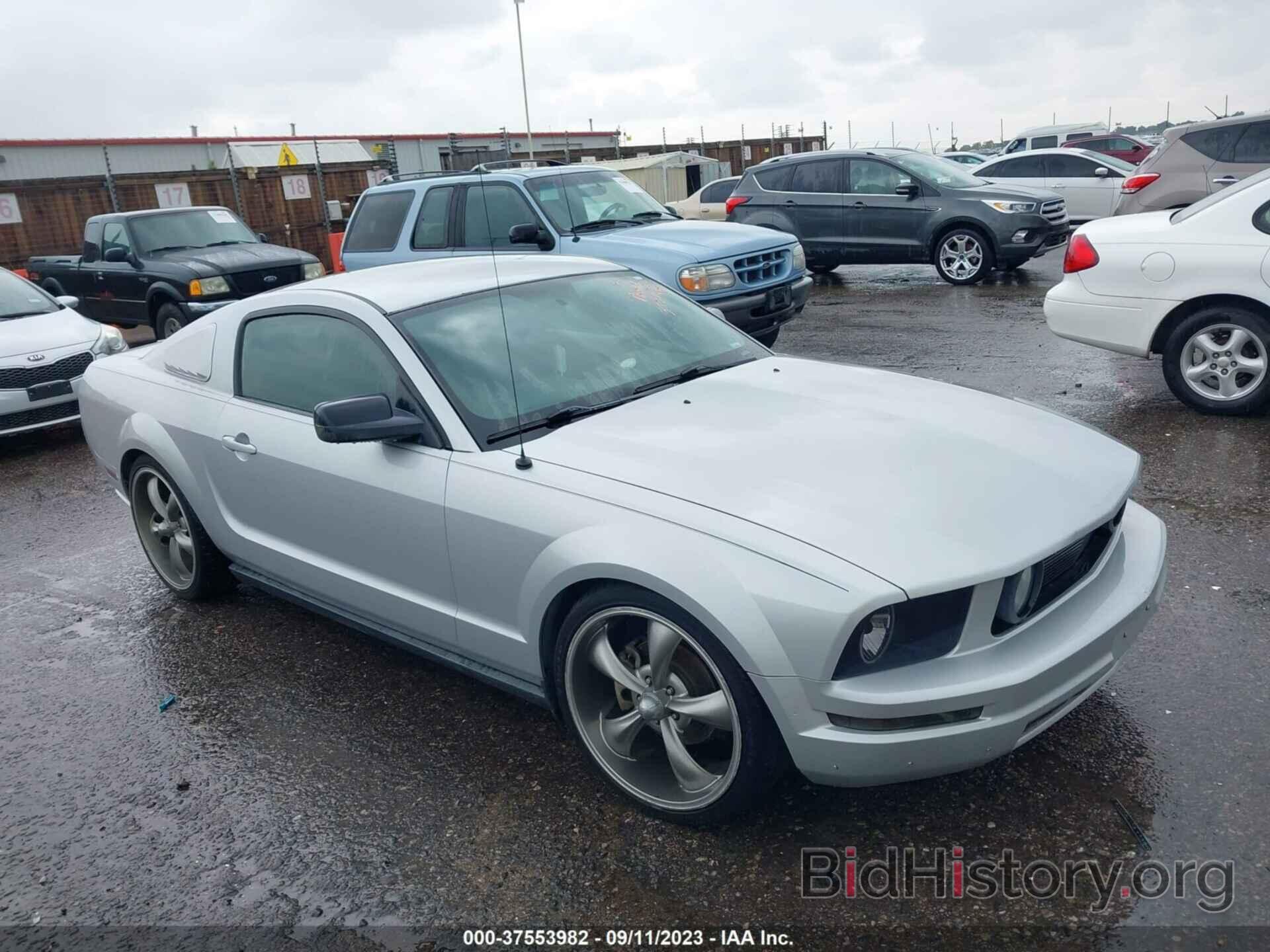 Photo 1ZVFT80N265202083 - FORD MUSTANG 2006