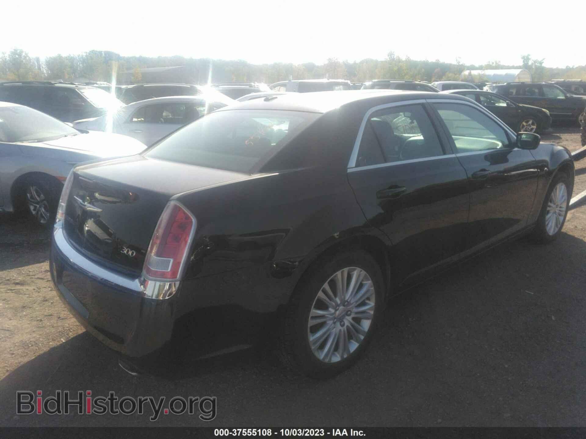 2014 CHRYSLER 300 - VIN: 2C3CCARG3EH328028 - Фото 4