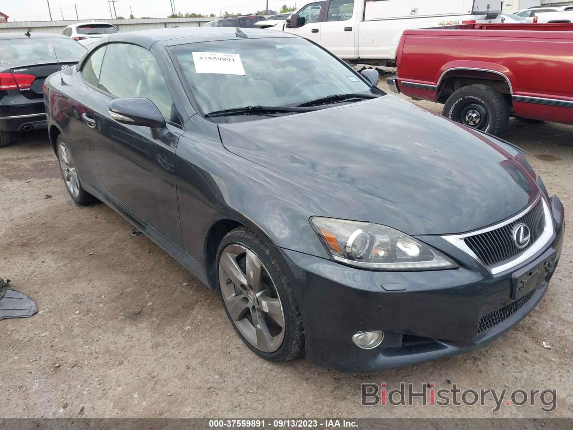 Photo JTHFE2C20B2505045 - LEXUS IS 350C 2011