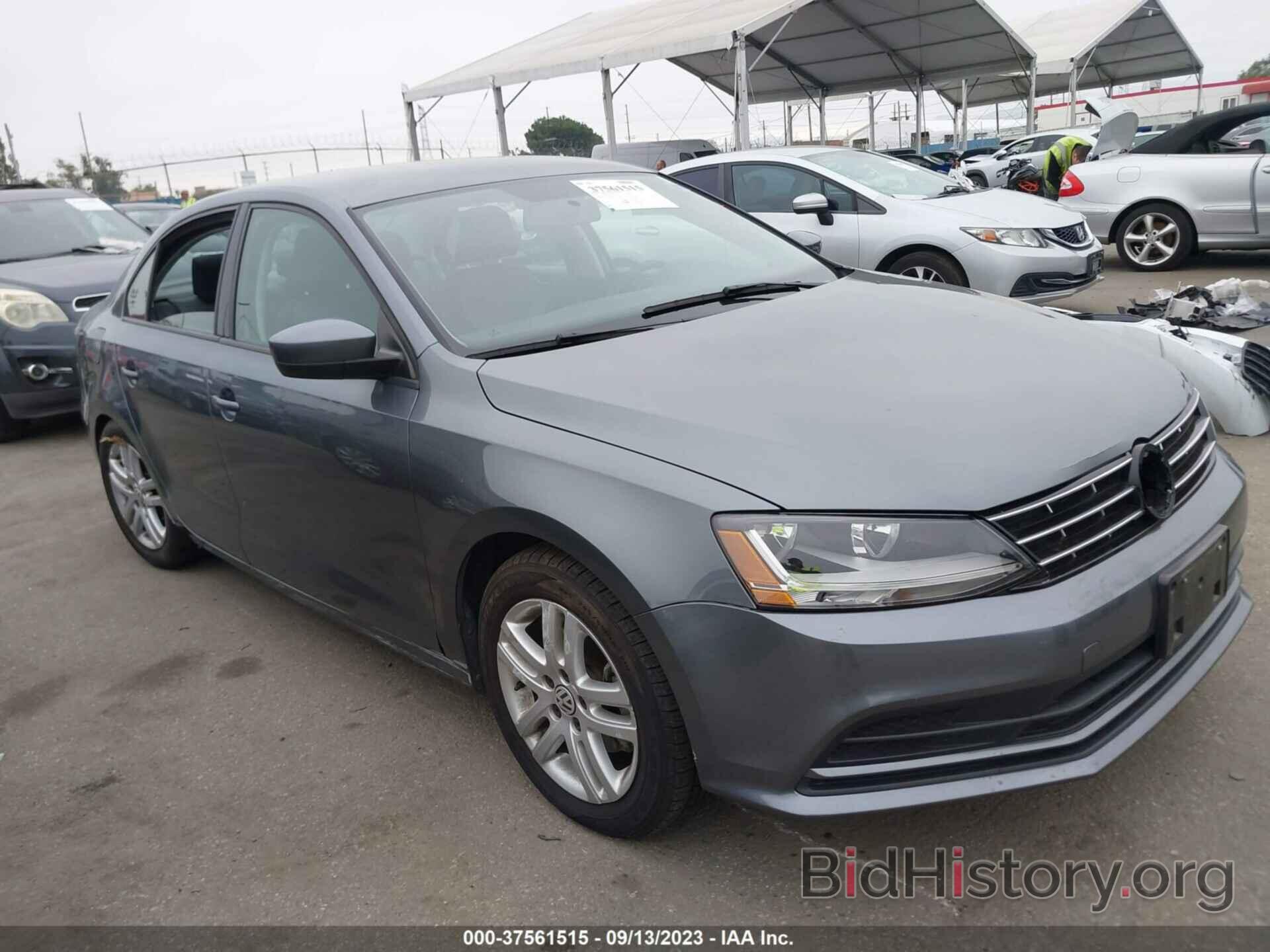 Photo 3VW2B7AJ3JM261010 - VOLKSWAGEN JETTA 2018