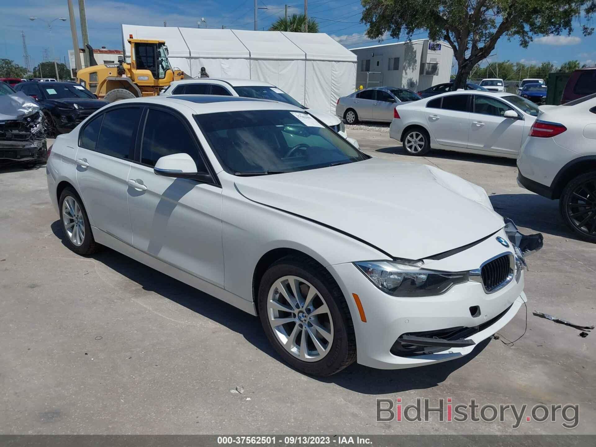 Photo WBA8E1G33HNU18591 - BMW 3 SERIES 2017