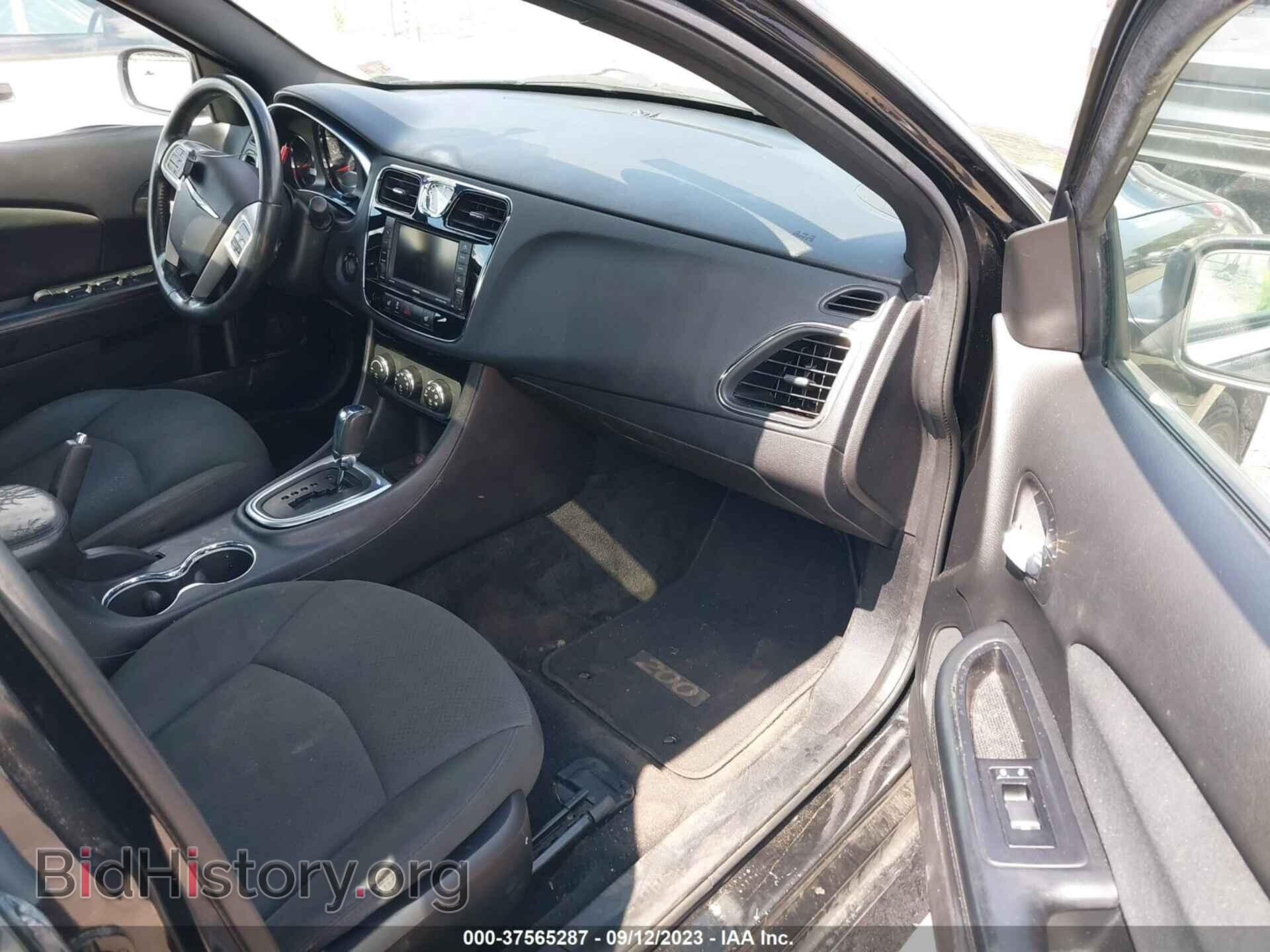 2012 CHRYSLER 200 - VIN: 1C3CCBBG2CN139875 - Фото 5