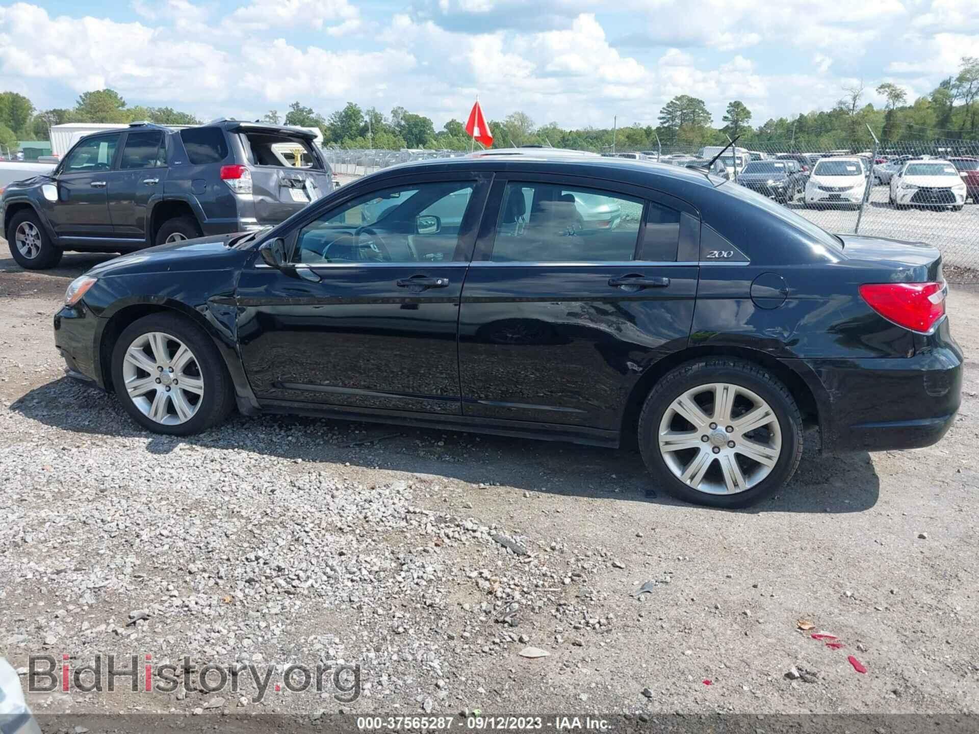 2012 CHRYSLER 200 - VIN: 1C3CCBBG2CN139875 - Фото 6