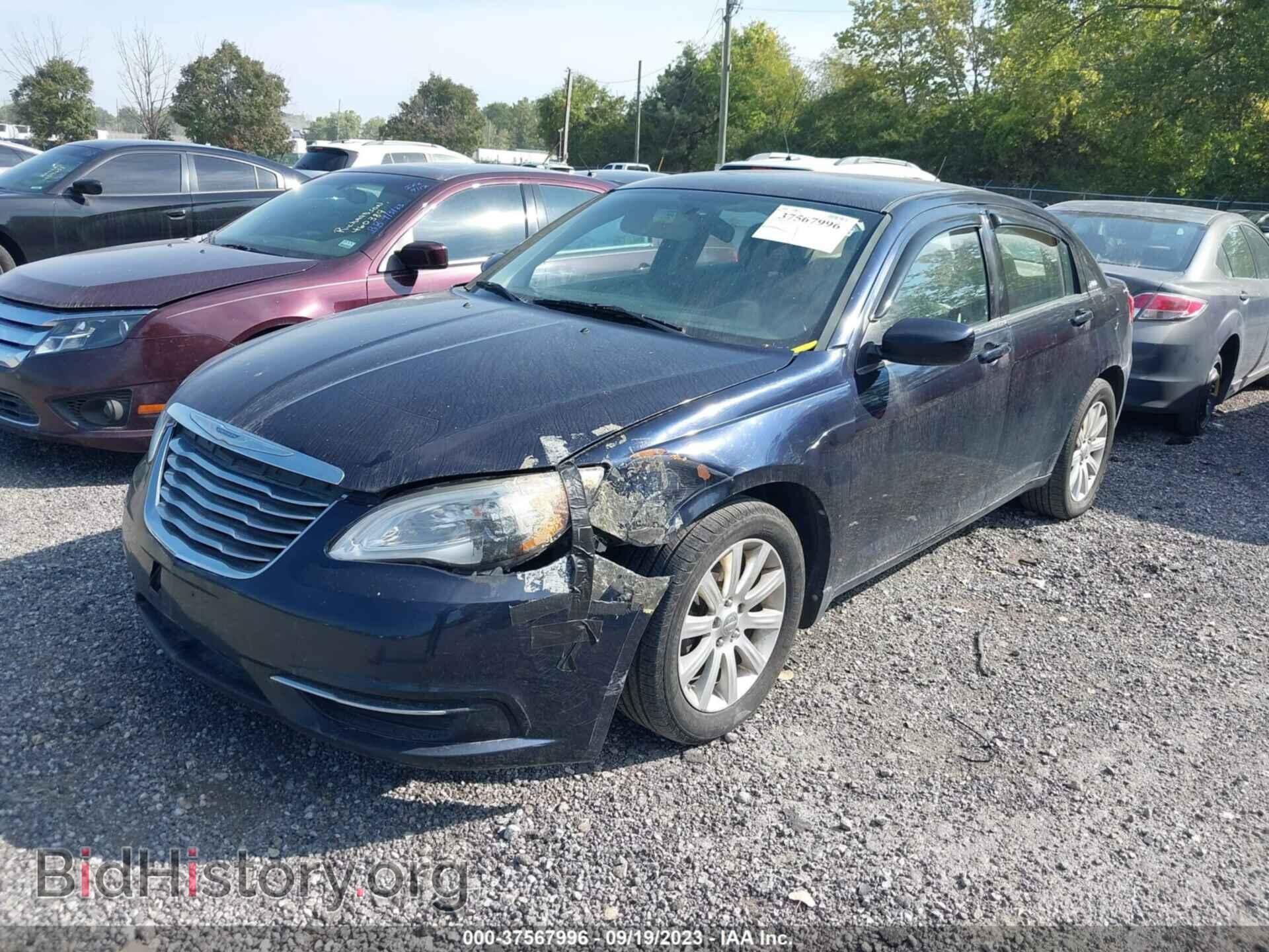 2012 CHRYSLER 200 - VIN: 1C3CCBBBXCN125050 - Фото 2