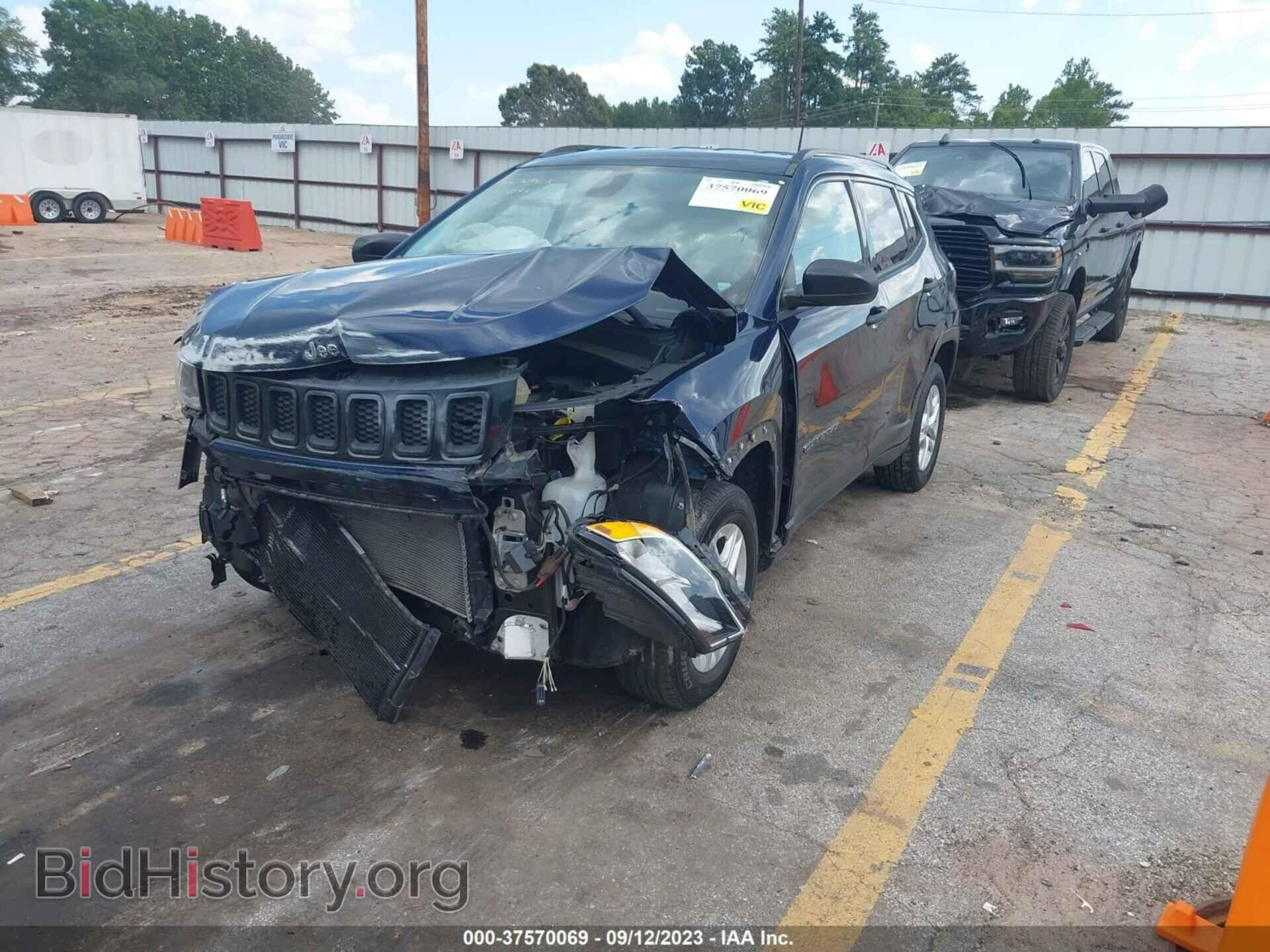 2018 JEEP COMPASS - VIN: 3C4NJCAB3JT227384 - Фото 2