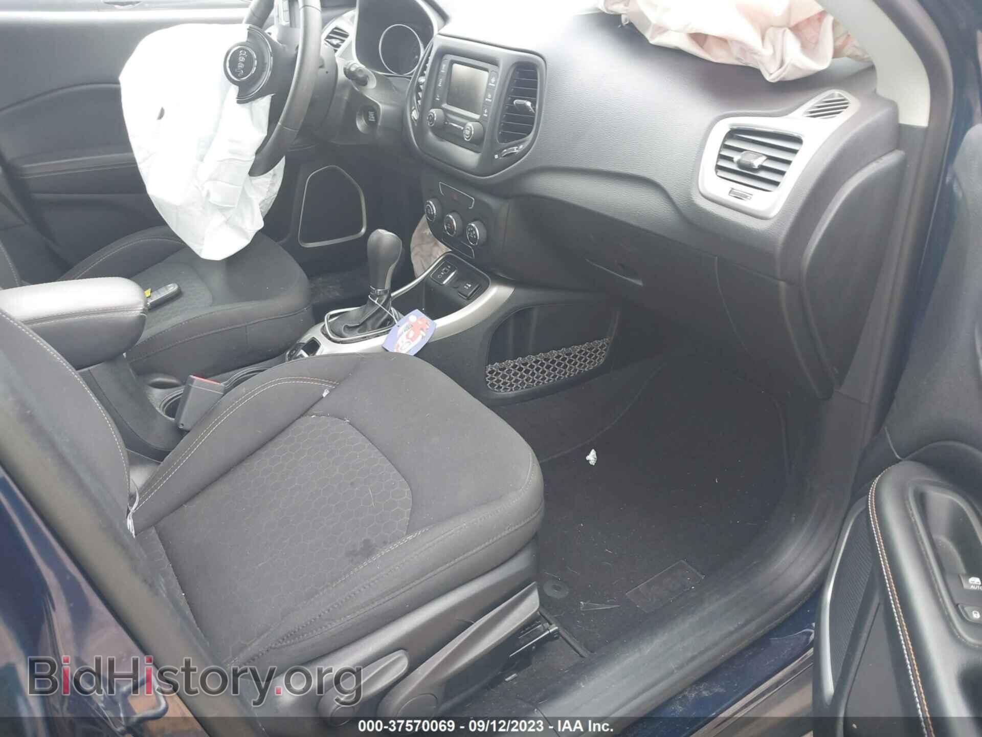 2018 JEEP COMPASS - VIN: 3C4NJCAB3JT227384 - Фото 5