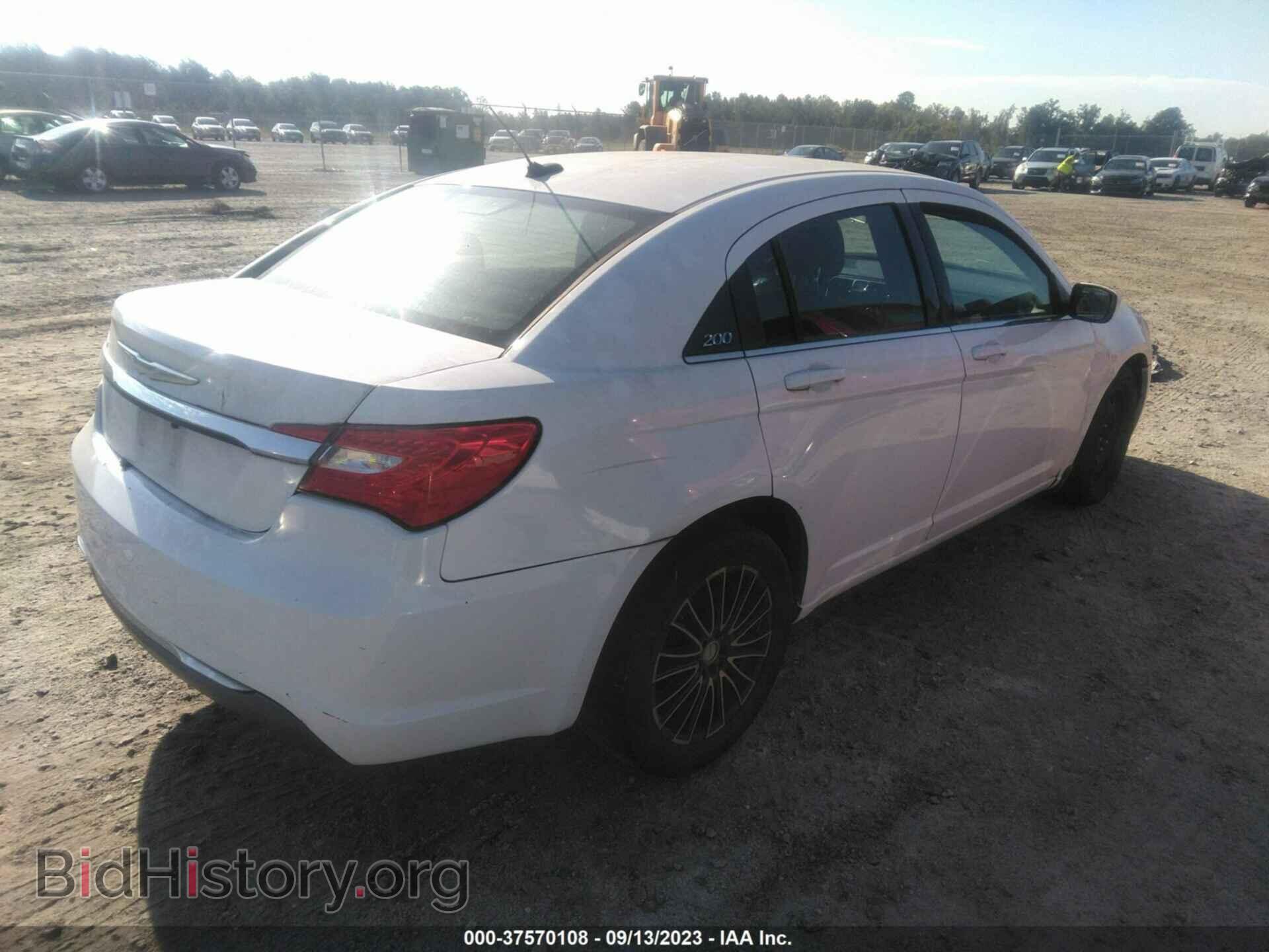 2012 CHRYSLER 200 - VIN: 1C3CCBAB1CN319371 - Фото 4