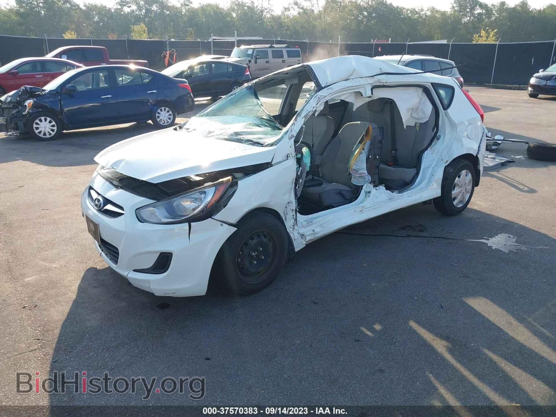 2013 HYUNDAI ACCENT - VIN: KMHCT5AE2DU093528 - Фото 2