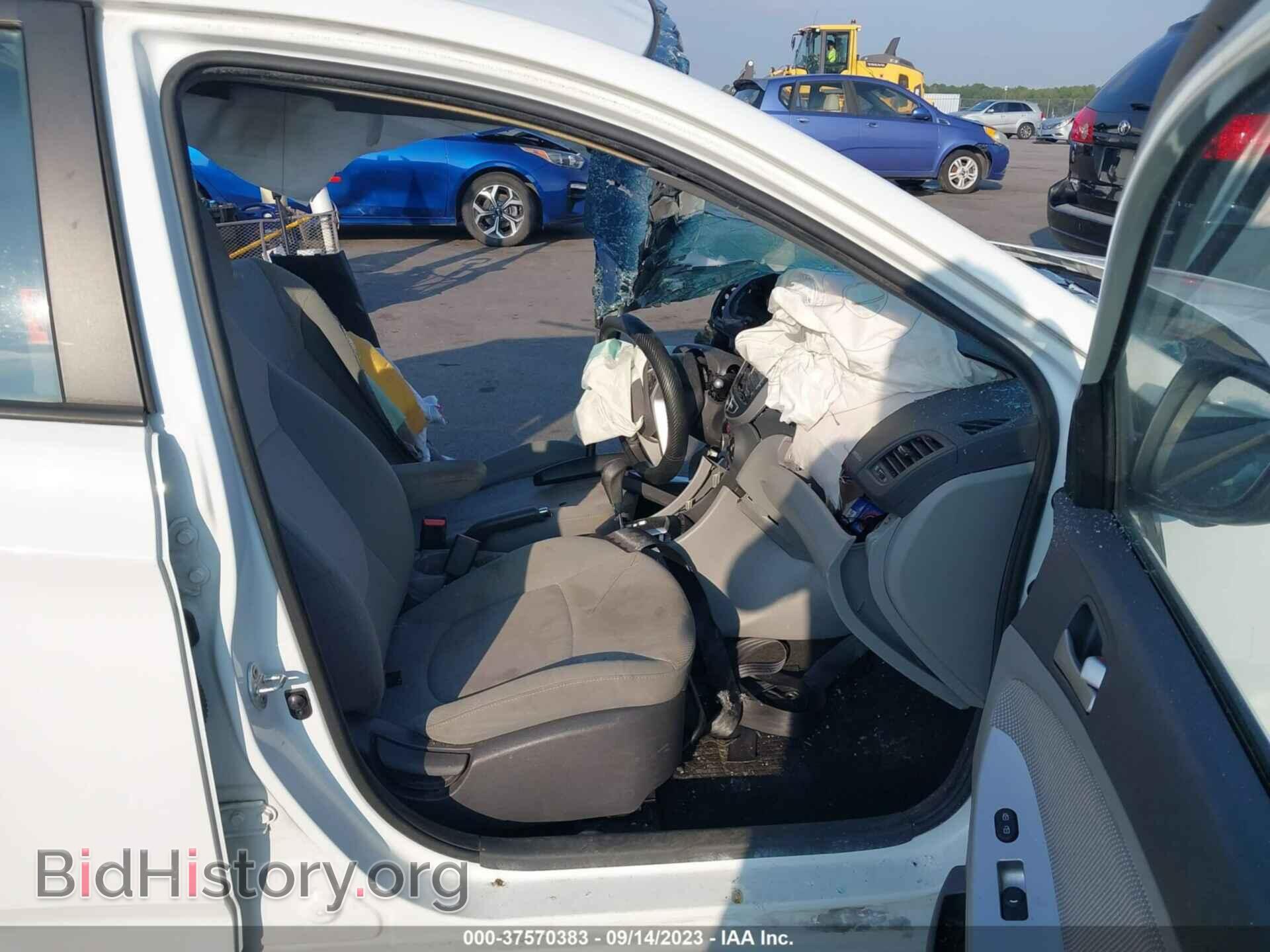 2013 HYUNDAI ACCENT - VIN: KMHCT5AE2DU093528 - Фото 5