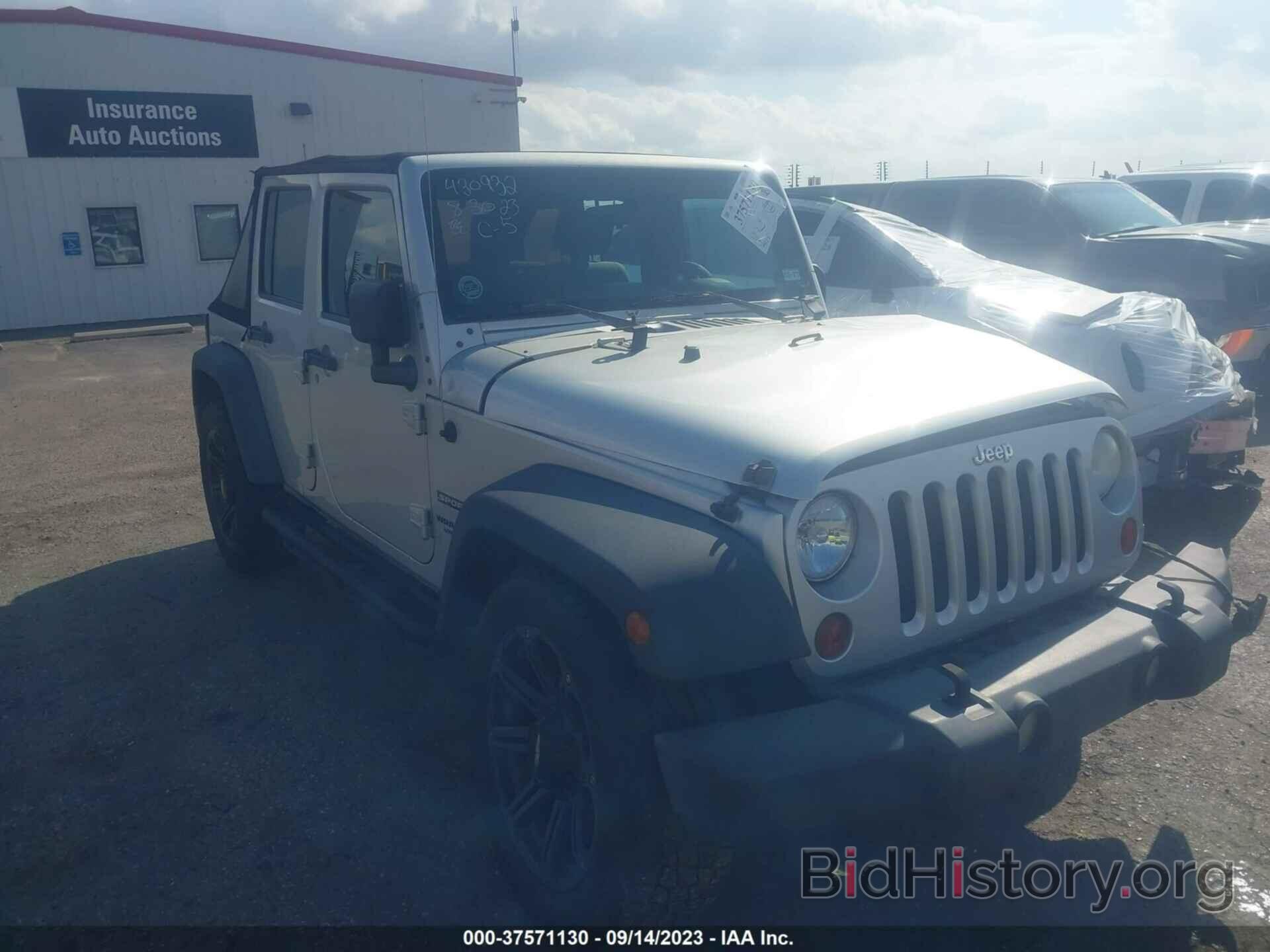 Photo 1J4BB3H19AL143704 - JEEP WRANGLER UNLIMITED 2010