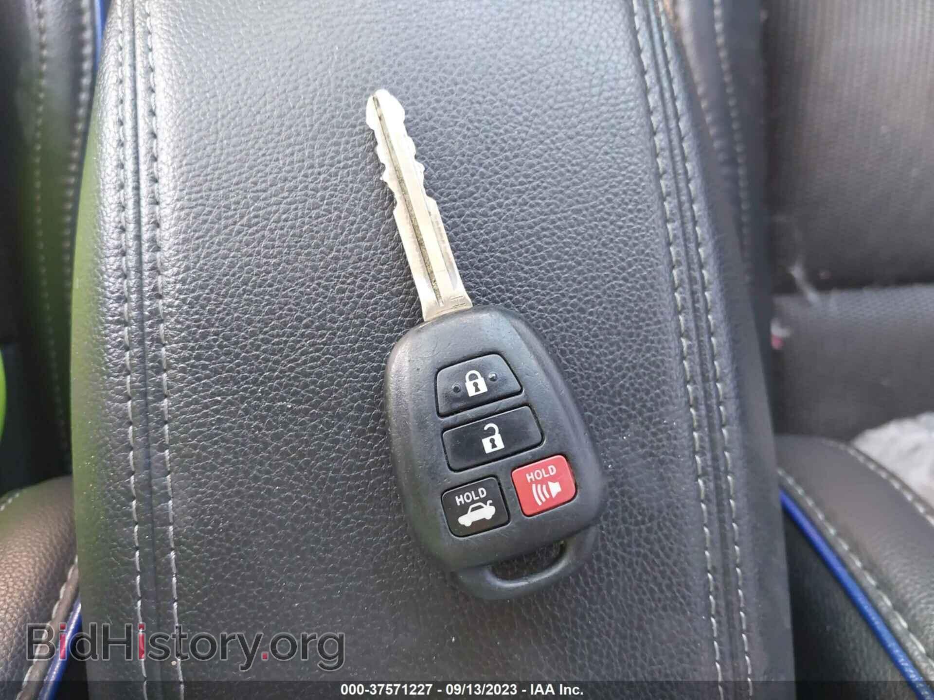 2017 TOYOTA COROLLA - VIN: 5YFBURHE6HP678545 - Фото 11