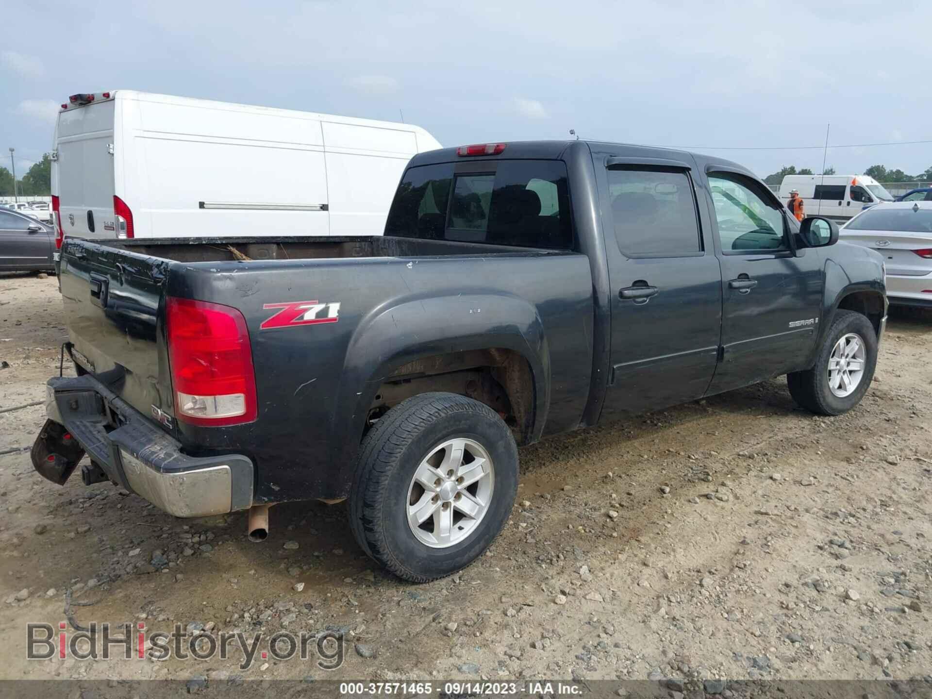 2007 GMC SIERRA 1500 - VIN: 2GTEC13J271564450 - Фото 4