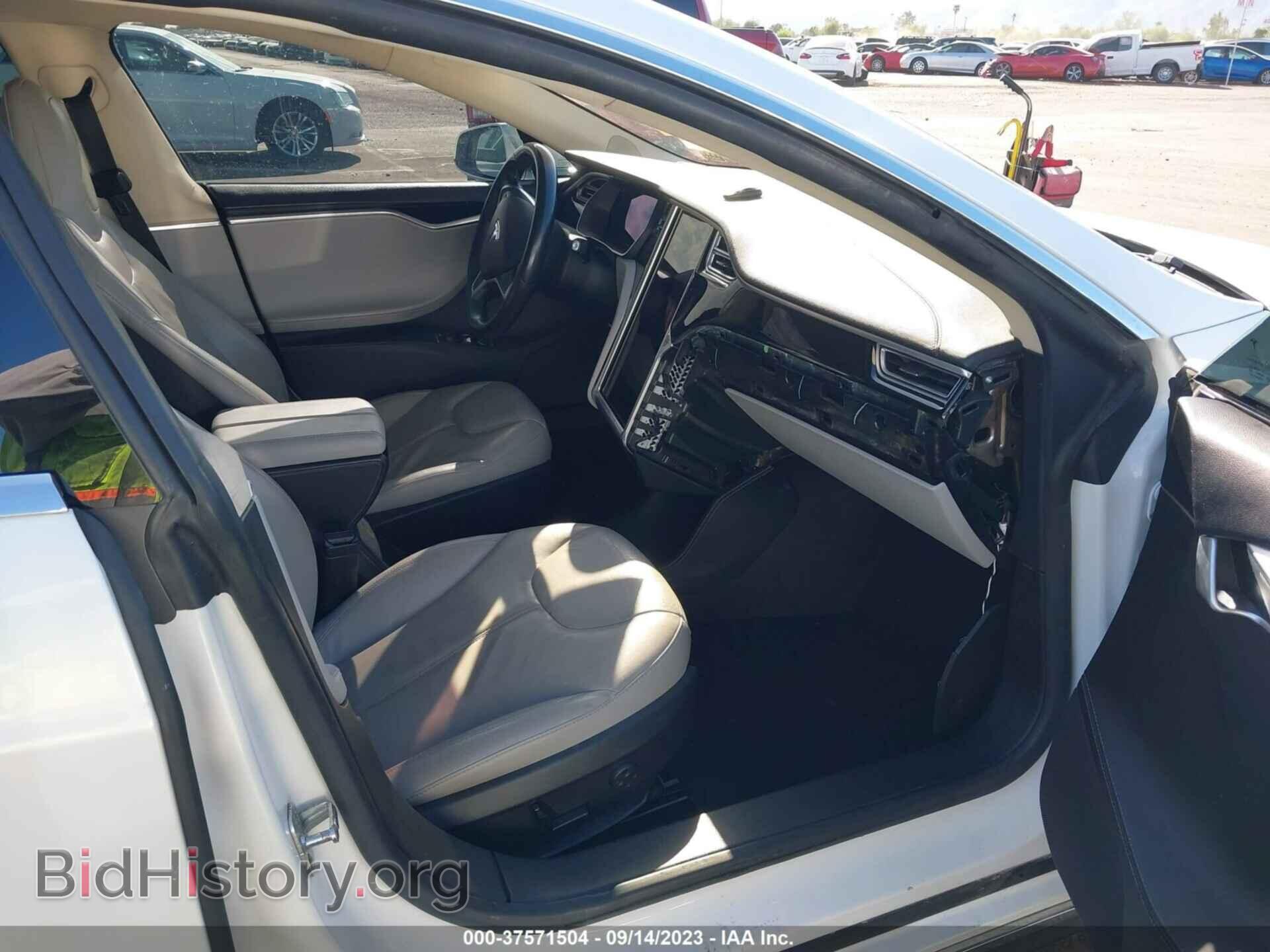 2014 TESLA MODEL S - VIN: 5YJSA1H19EFP51521 - Фото 5