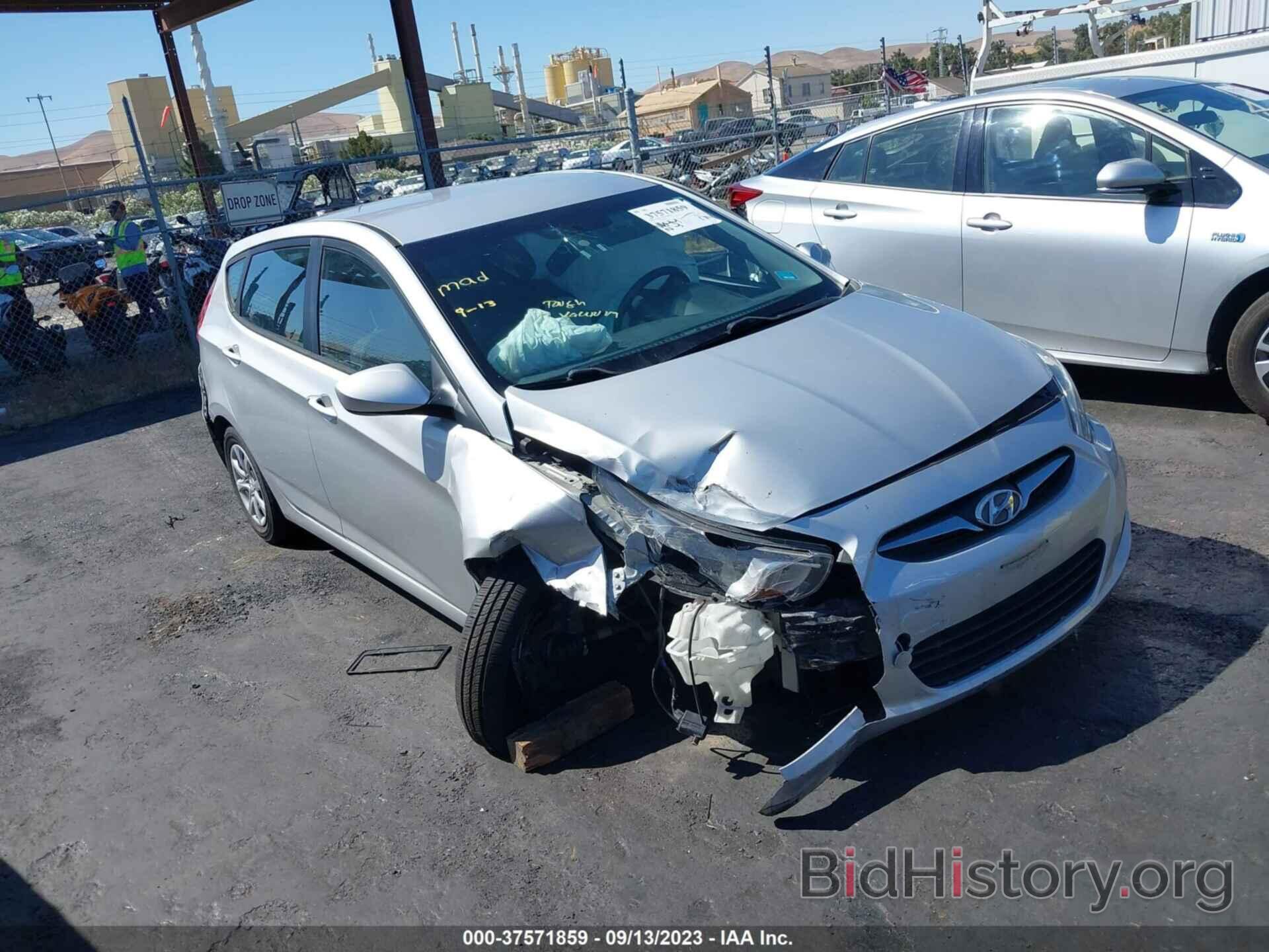 Photo KMHCT5AE8EU173966 - HYUNDAI ACCENT 2014