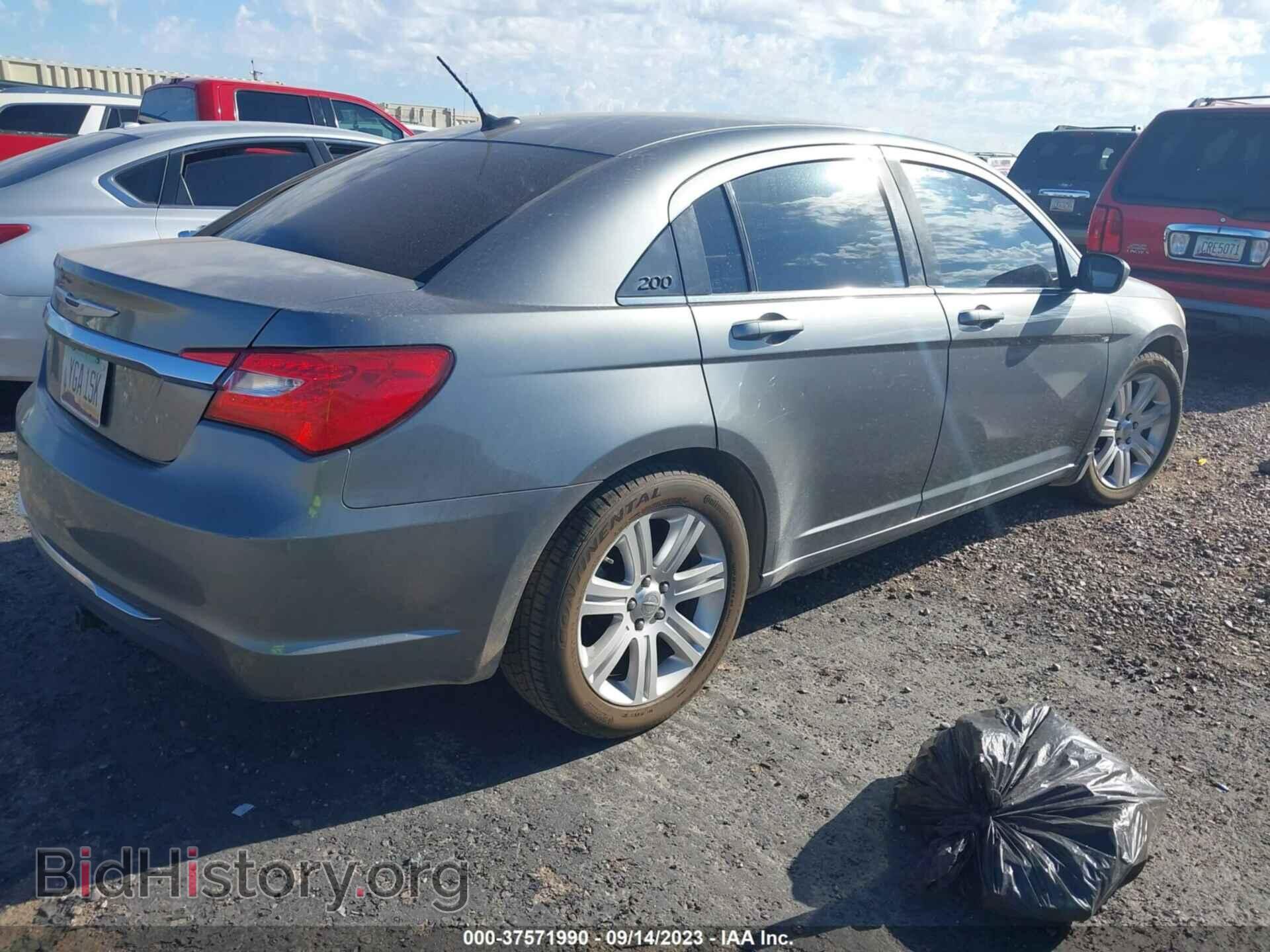2013 CHRYSLER 200 - VIN: 1C3CCBAB6DN698532 - Фото 4