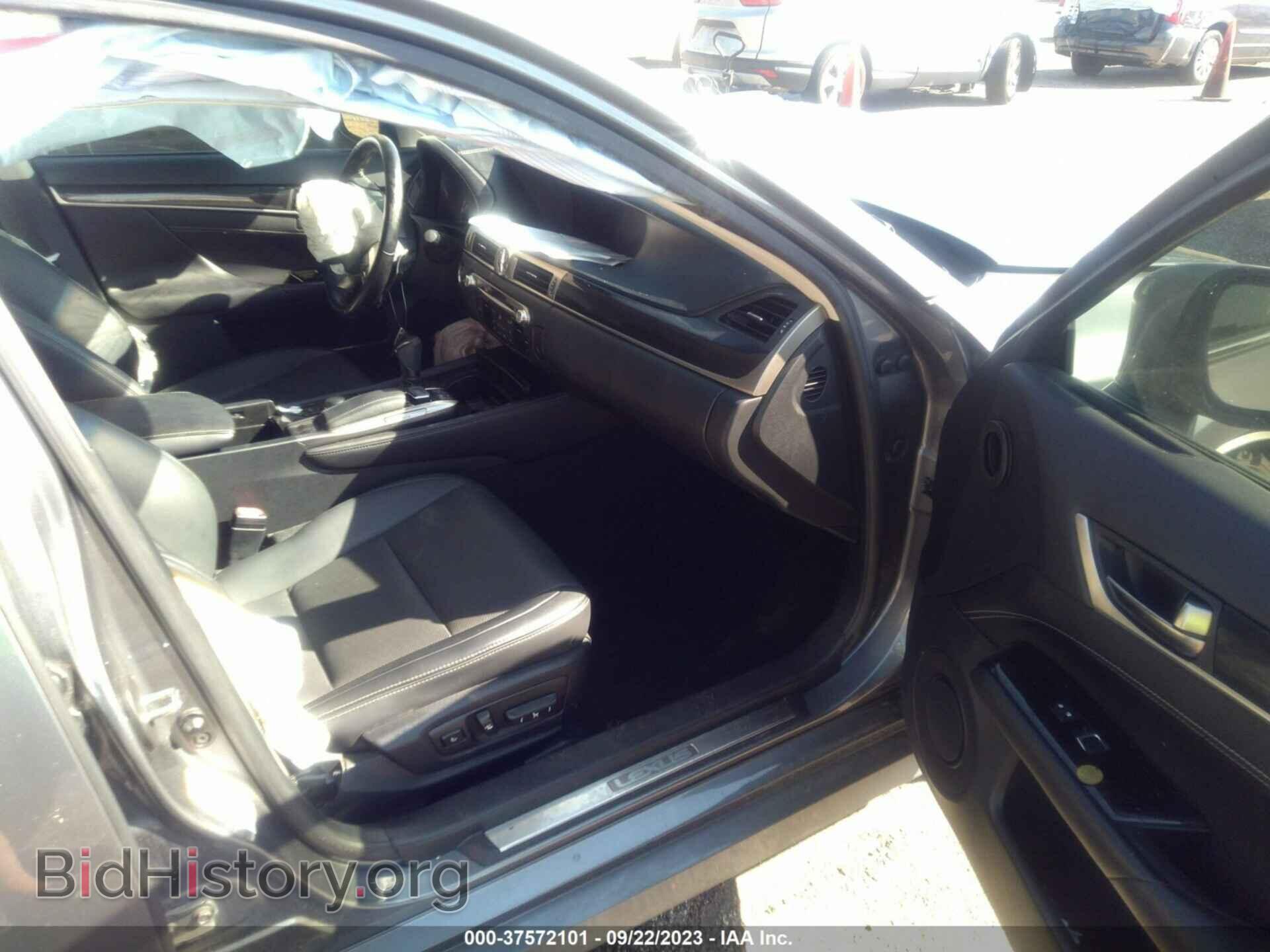 2016 LEXUS GS 200T - VIN: JTHBA1BL9GA001993 - Фото 5