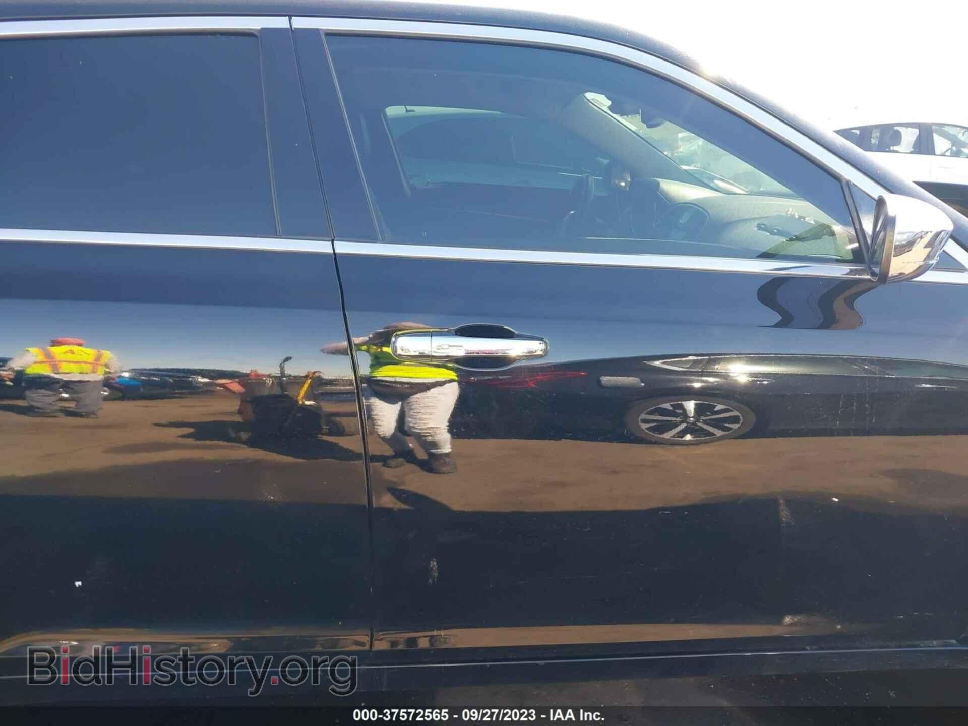 2016 CHRYSLER 300 - VIN: 2C3CCAEG7GH105631 - Фото 13