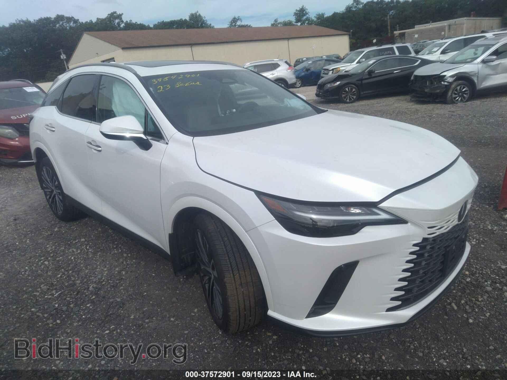 Photo 2T2BBMCA2PC004352 - LEXUS RX 2023