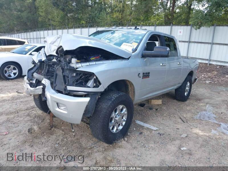 2017 RAM 2500 (VIN 3C6UR5DL8HG740886) — photo 2 of 16