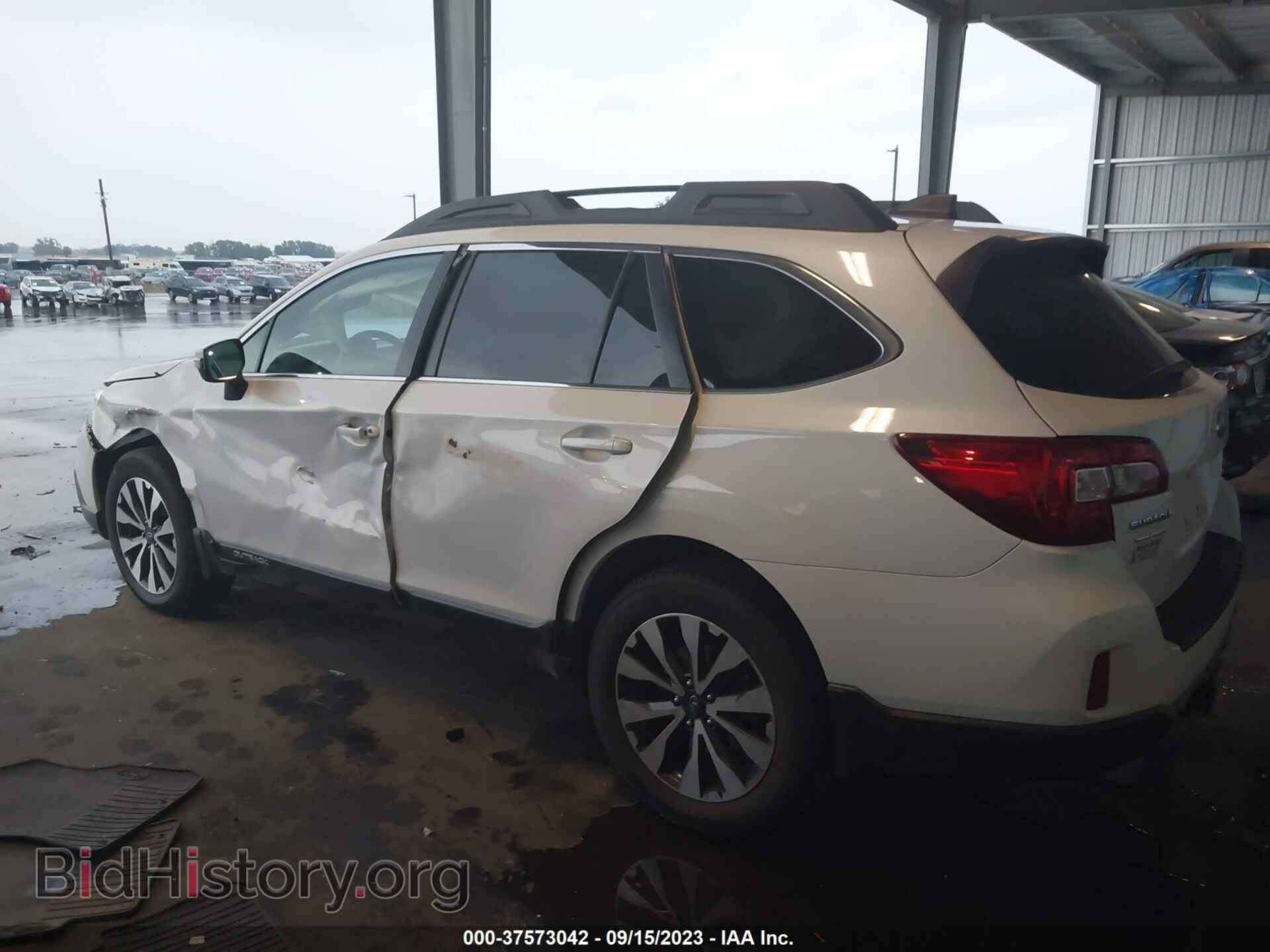 2017 SUBARU OUTBACK - VIN: 4S4BSANC6H3219014 - Фото 3